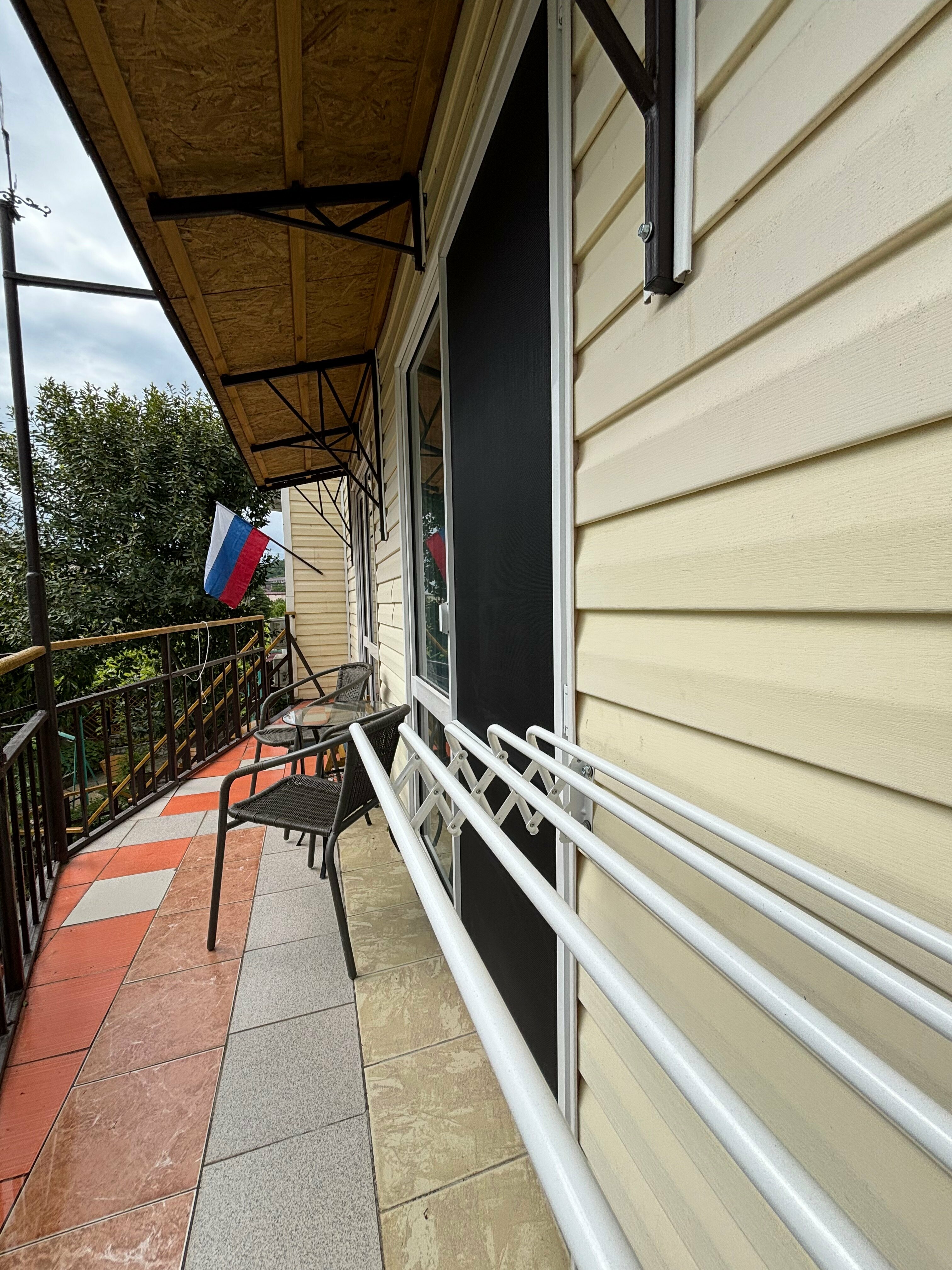 Двухкомнатный номер с балконом и отдельным входом