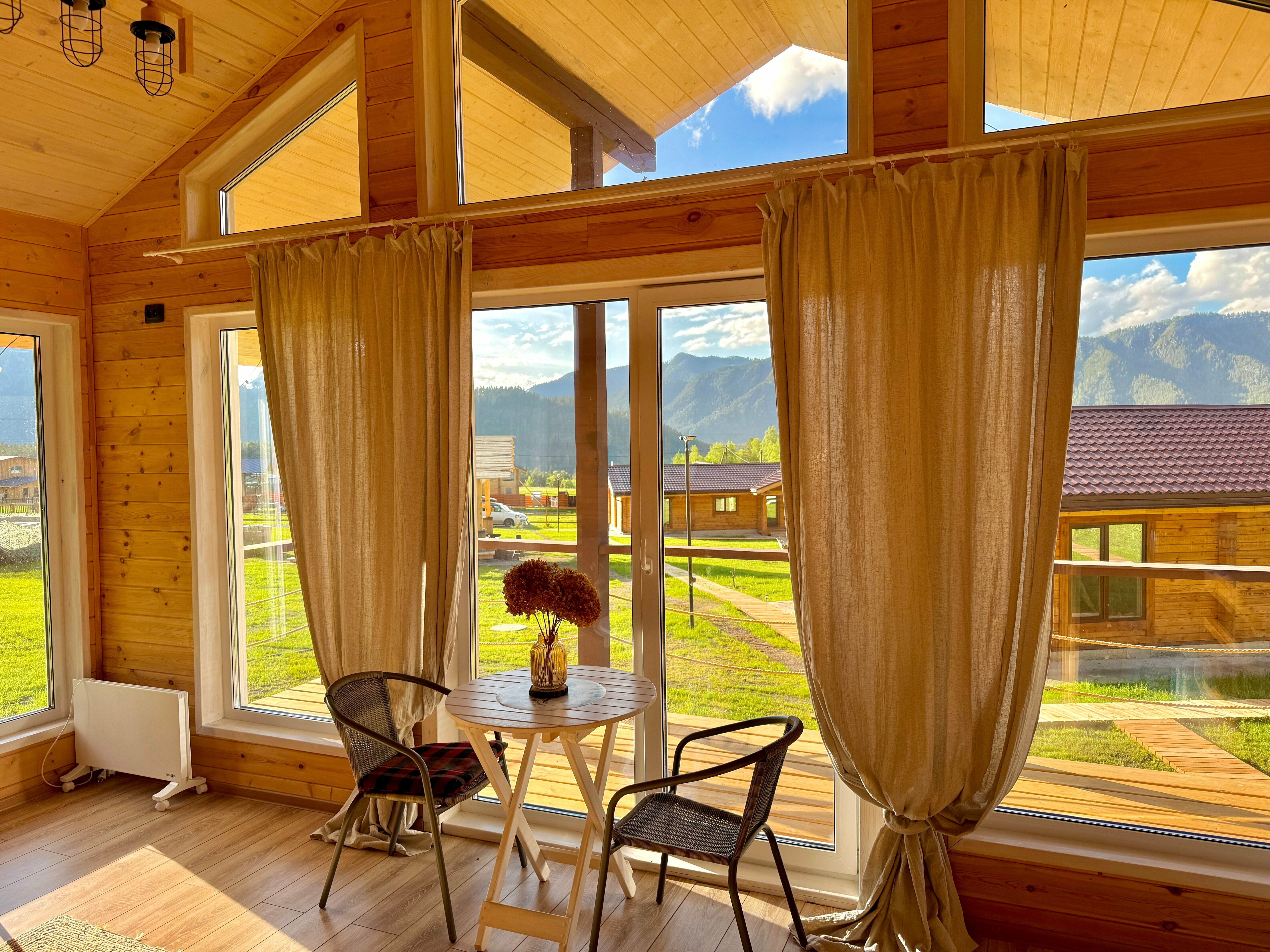 Коттедж с видом на горы