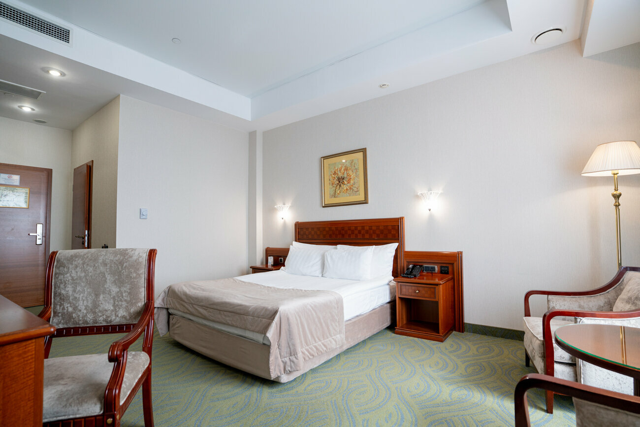 DELUXE QUEEN EXCLUSIVE