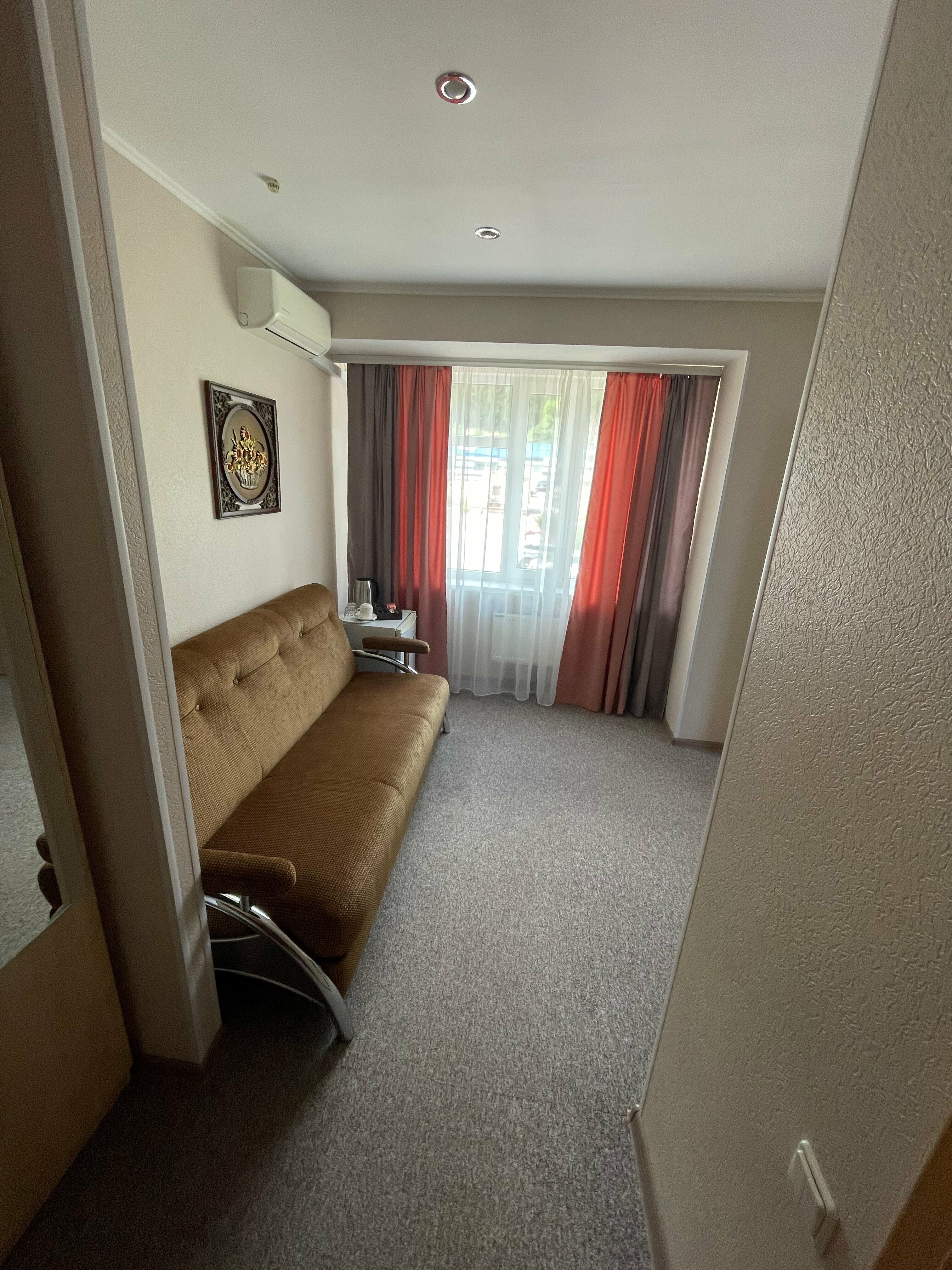 Номер-студия Делюкс с кроватью размера «queen-size»