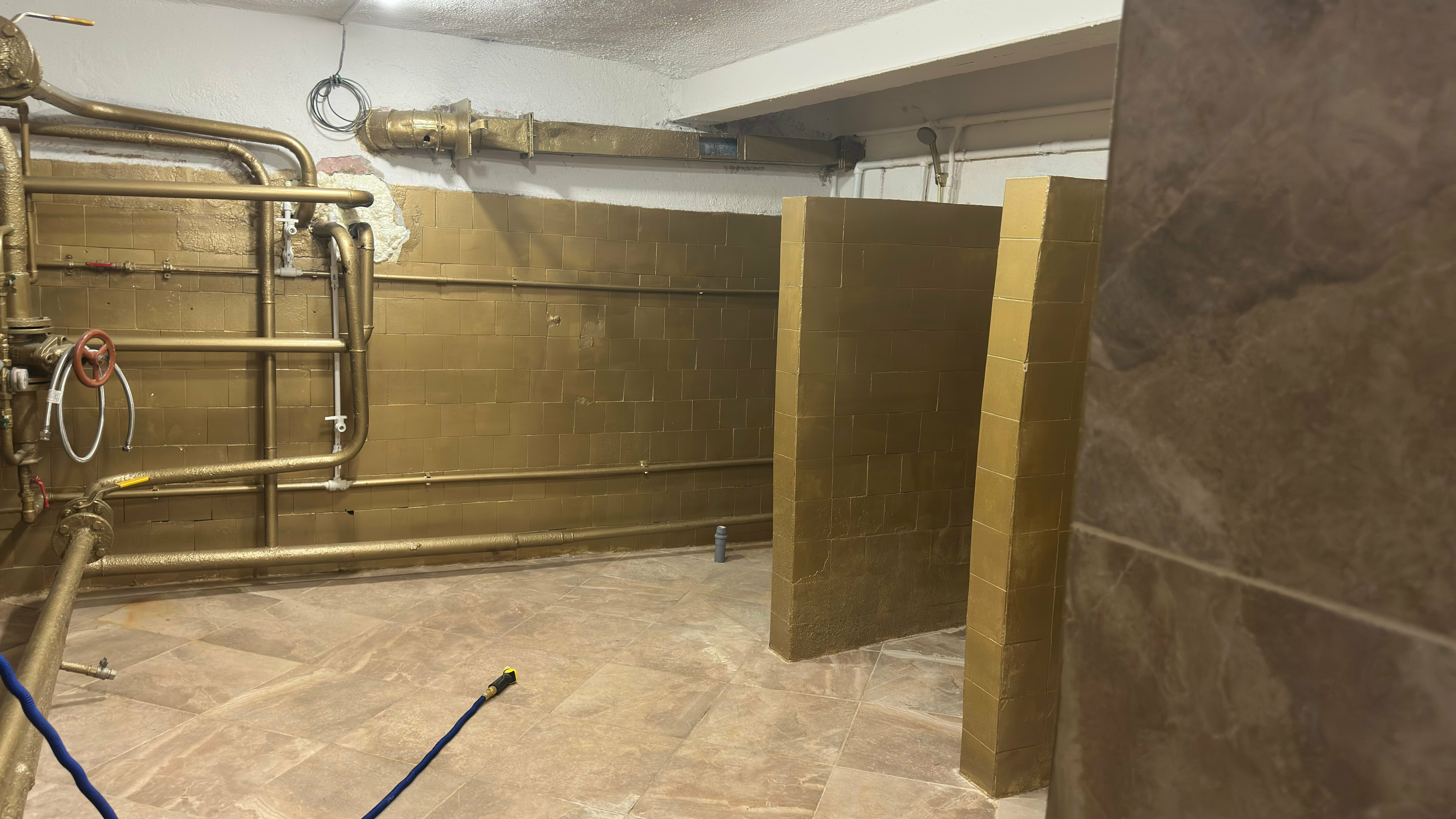 Четырехместный номер с душем