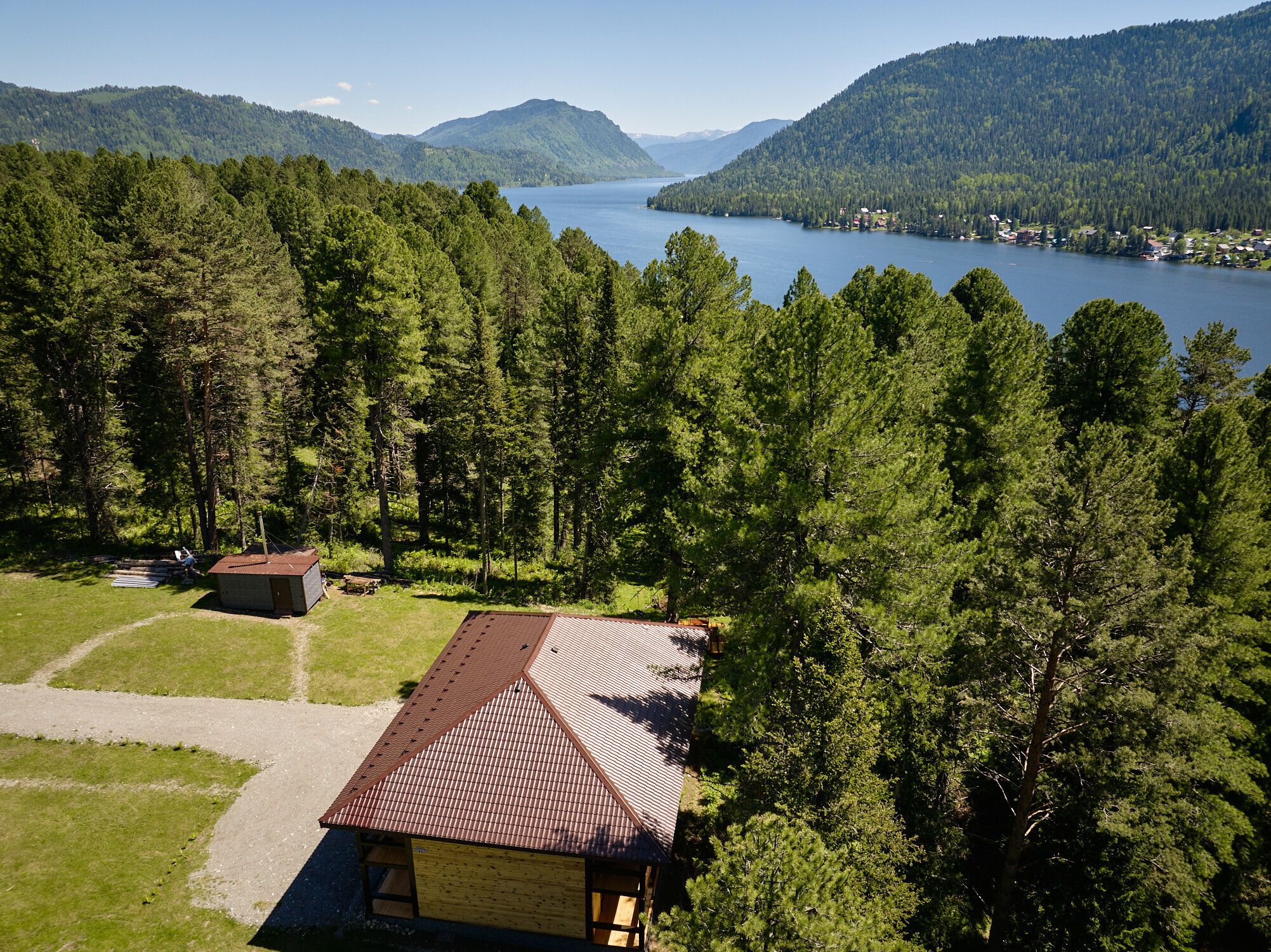 Улучшенный двухместный номер с 2 отдельными кроватями