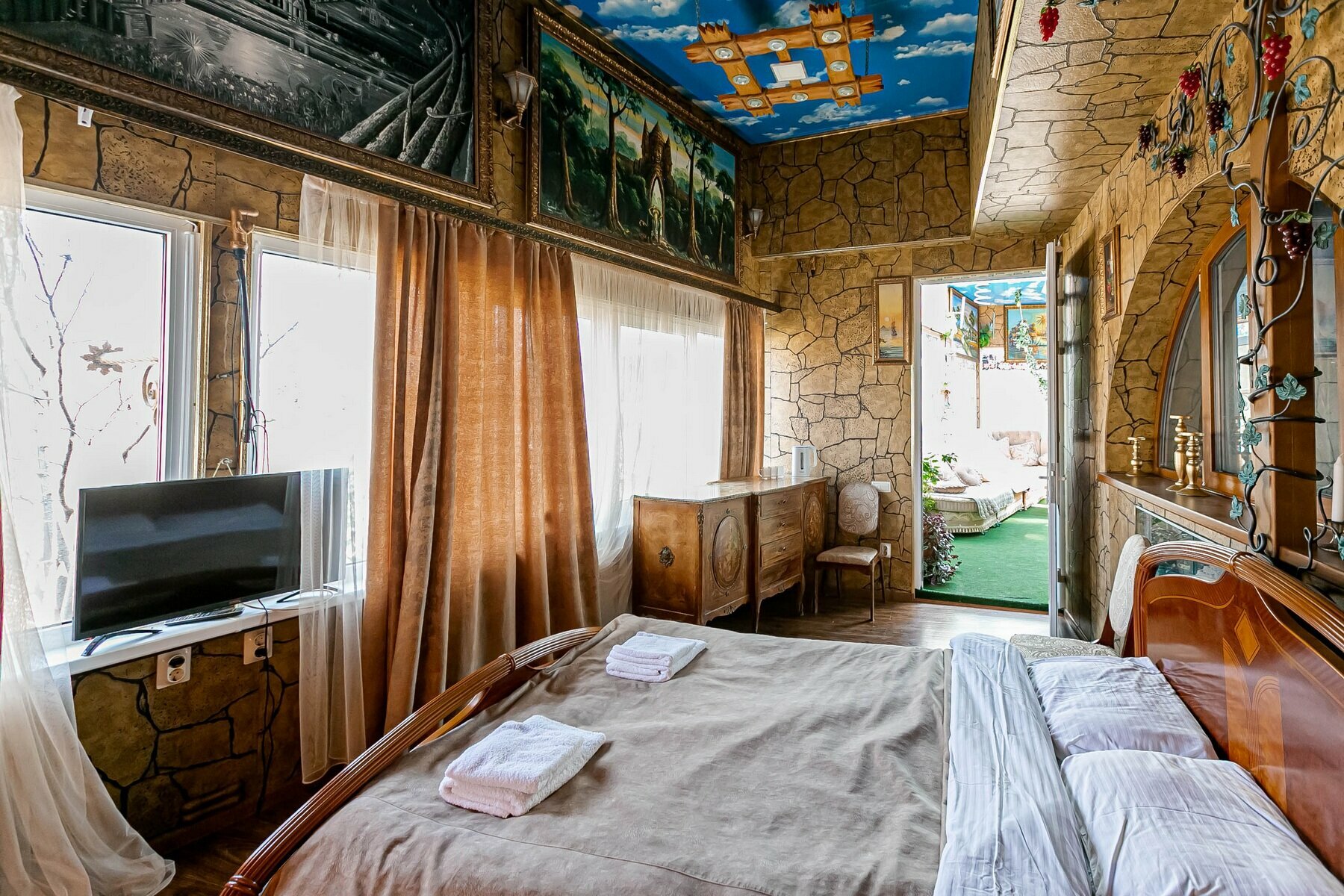 Трехместный номер эконом-класса