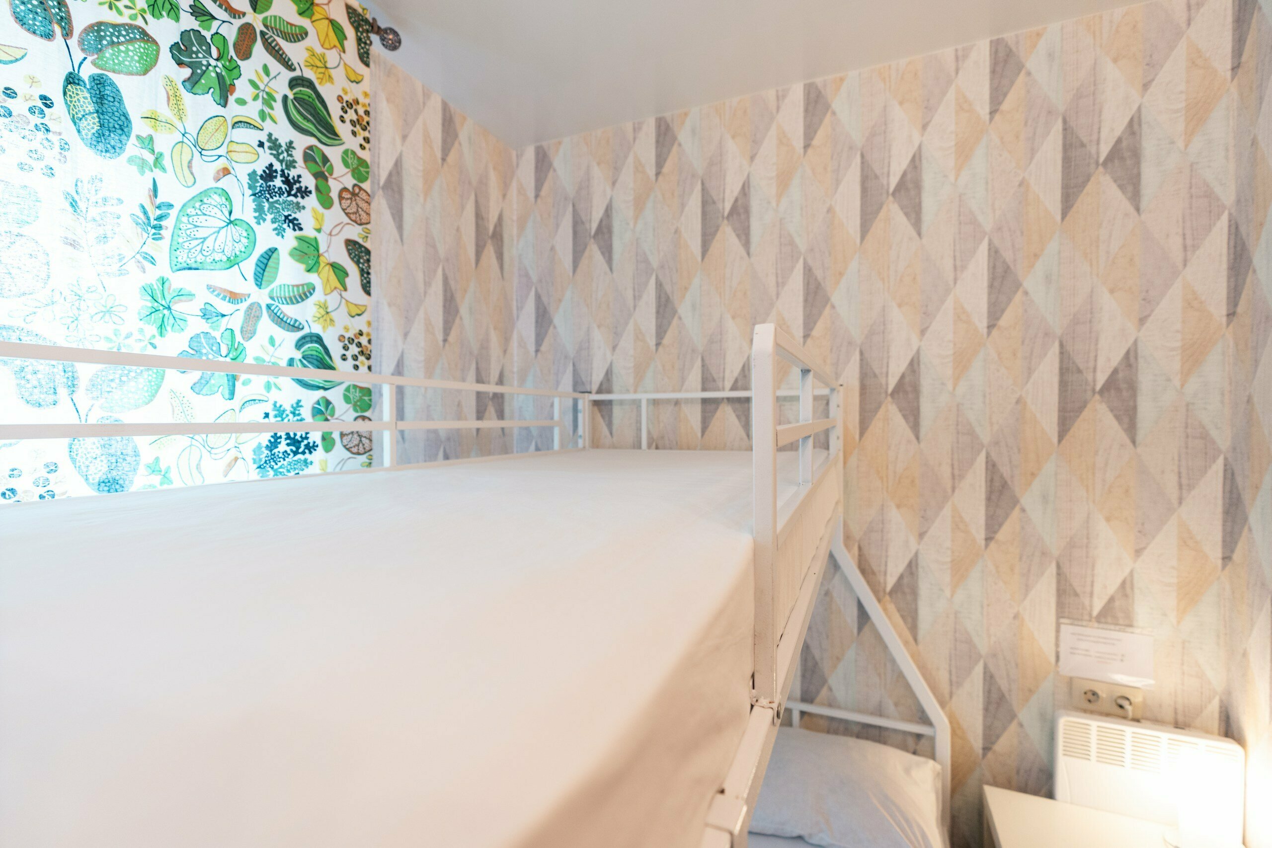 Эконом трехместный