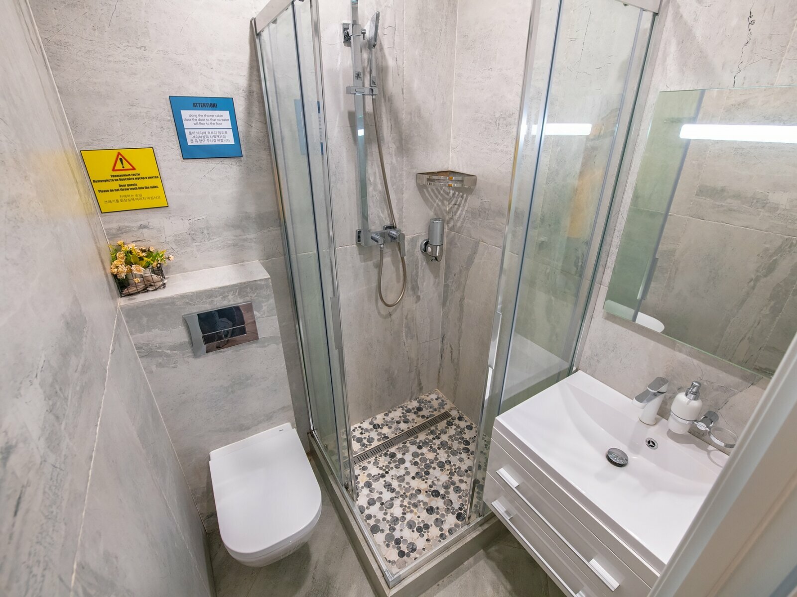 Трехместный номер с балконом