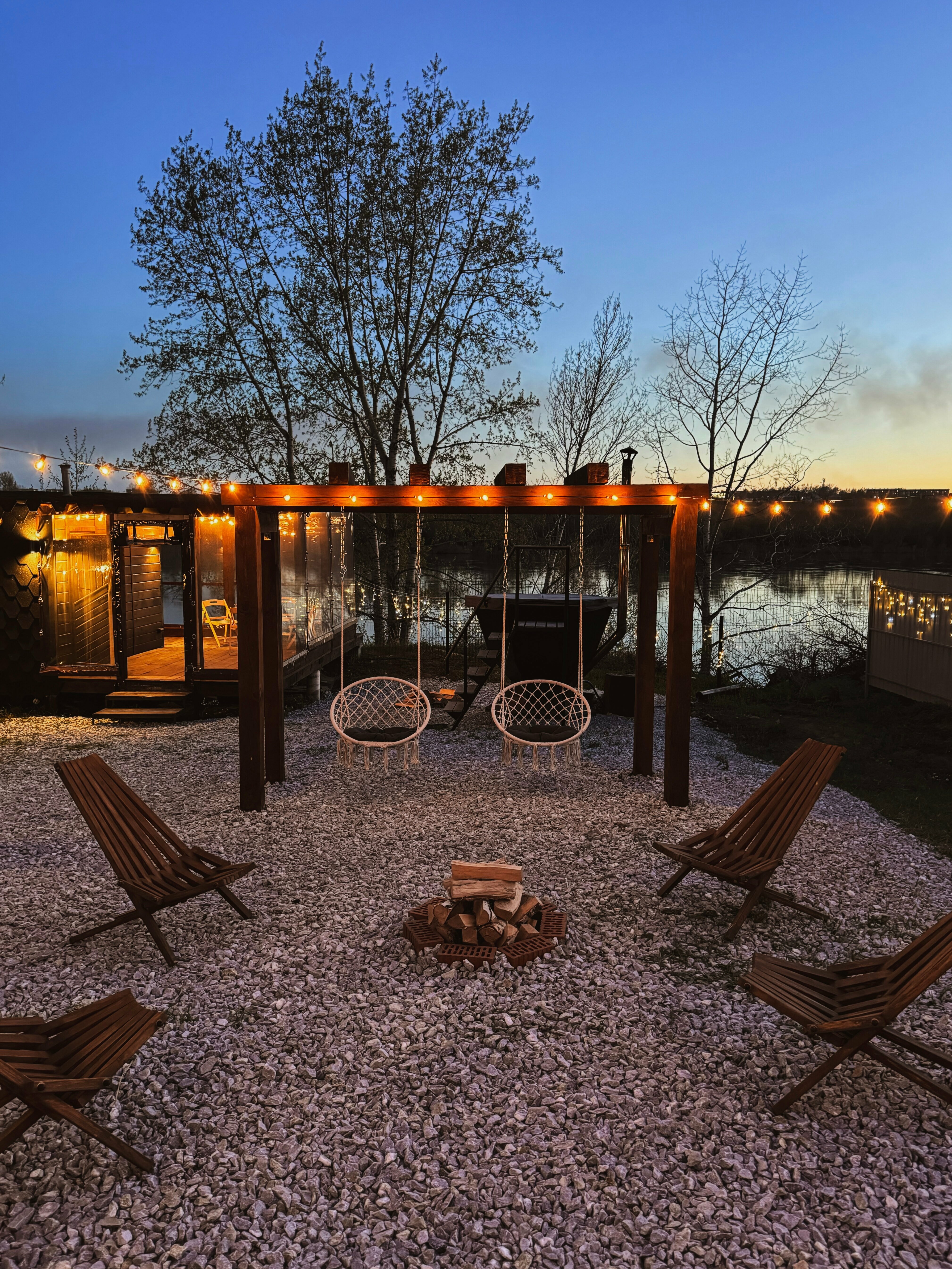 Дом с видом на озеро