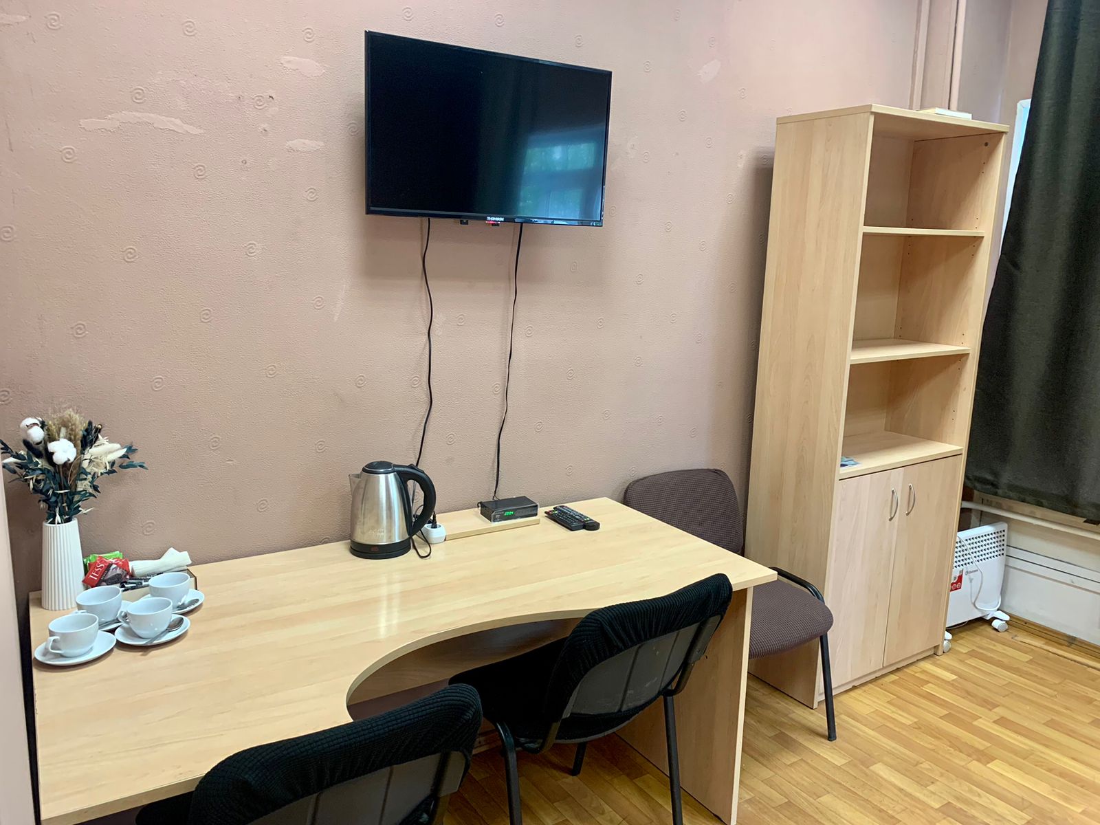 Четырехместный номер с ванной комнатой