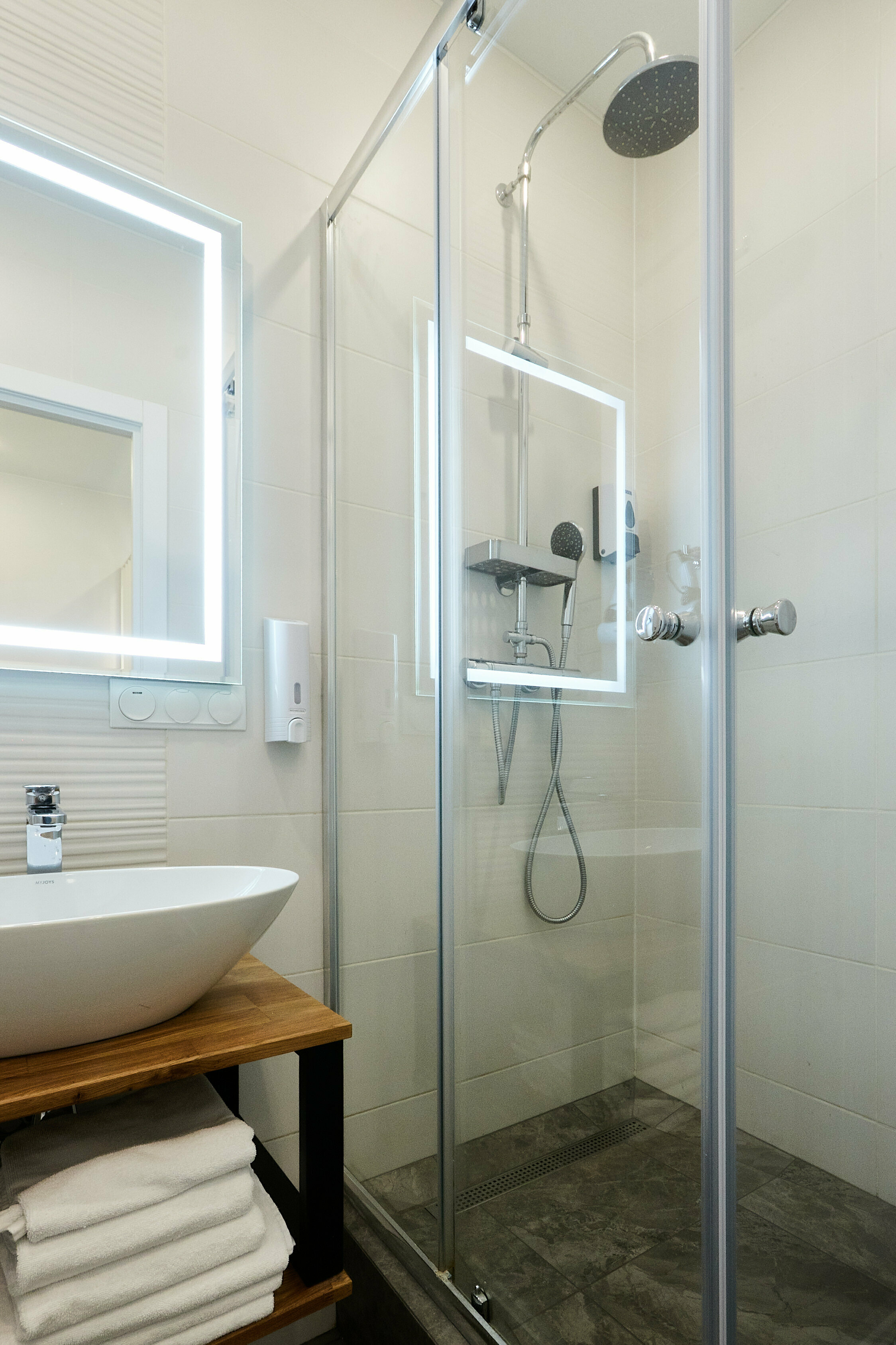 Улучшенный четырехместный номер