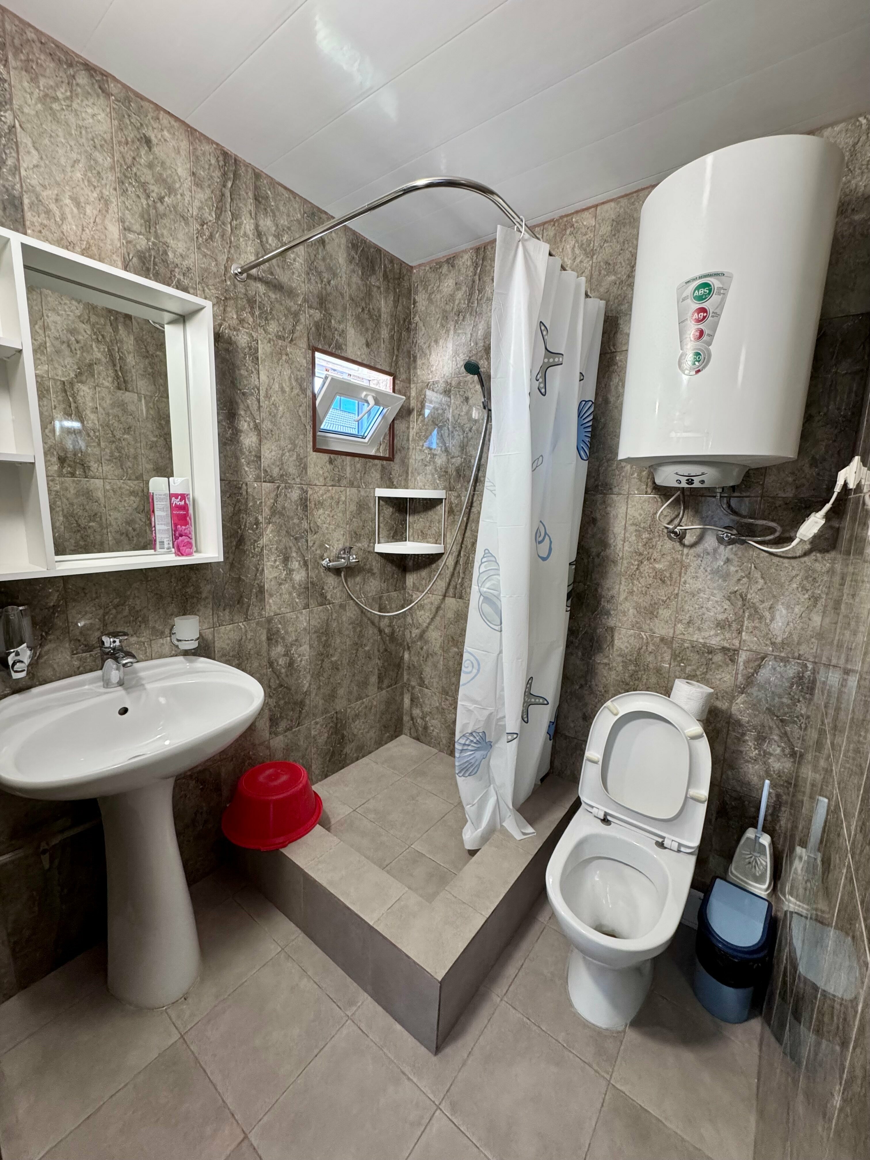 Трехместный номер с видом на море