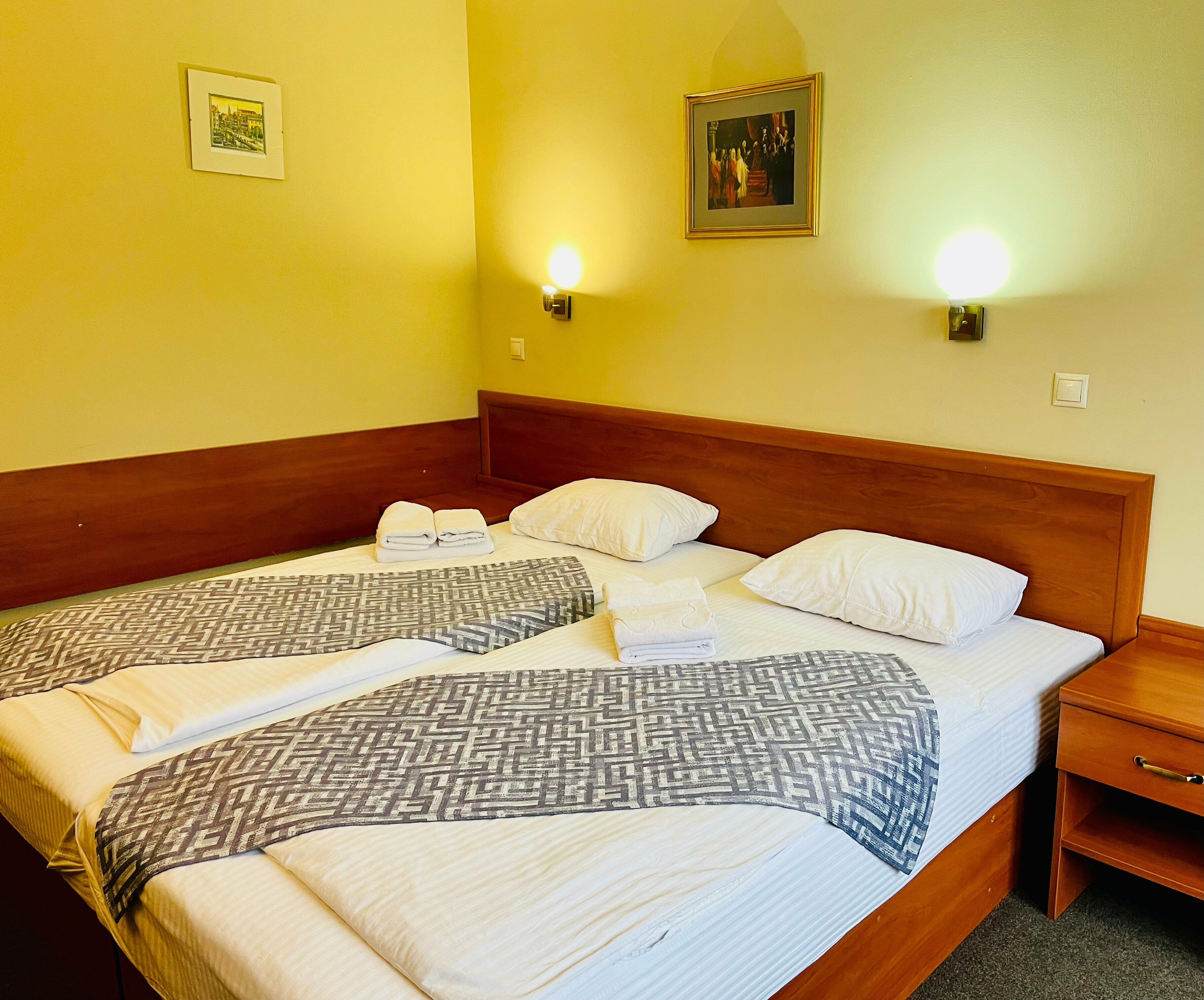 Двухместный стандартный номер I категории с 1 кроватью, или 2 отдельными кроватями