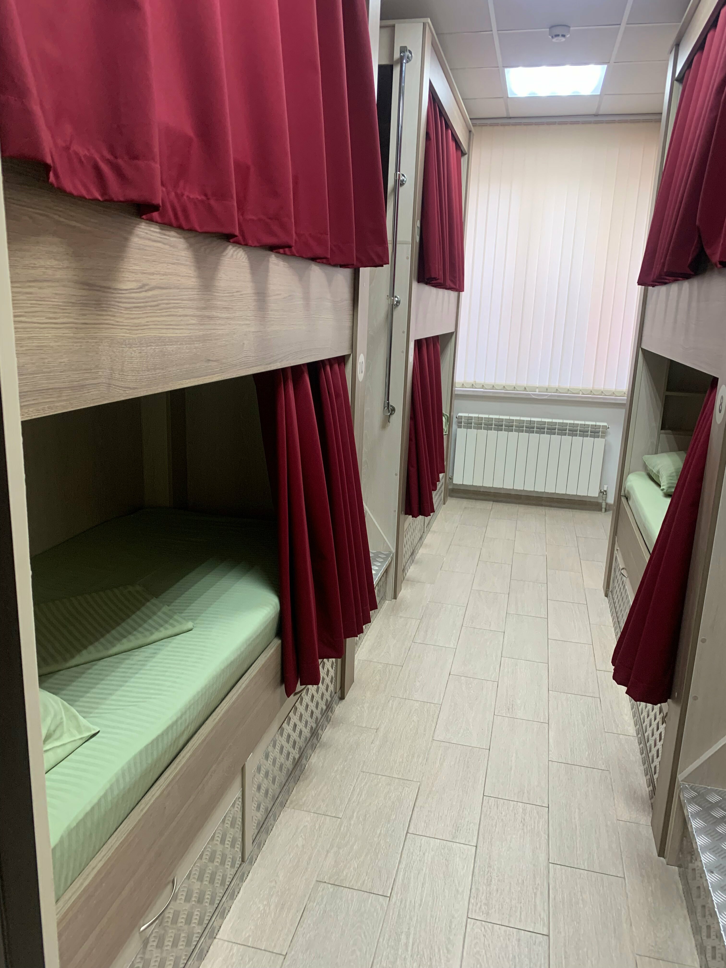 Кровать в общем 6-местном номере