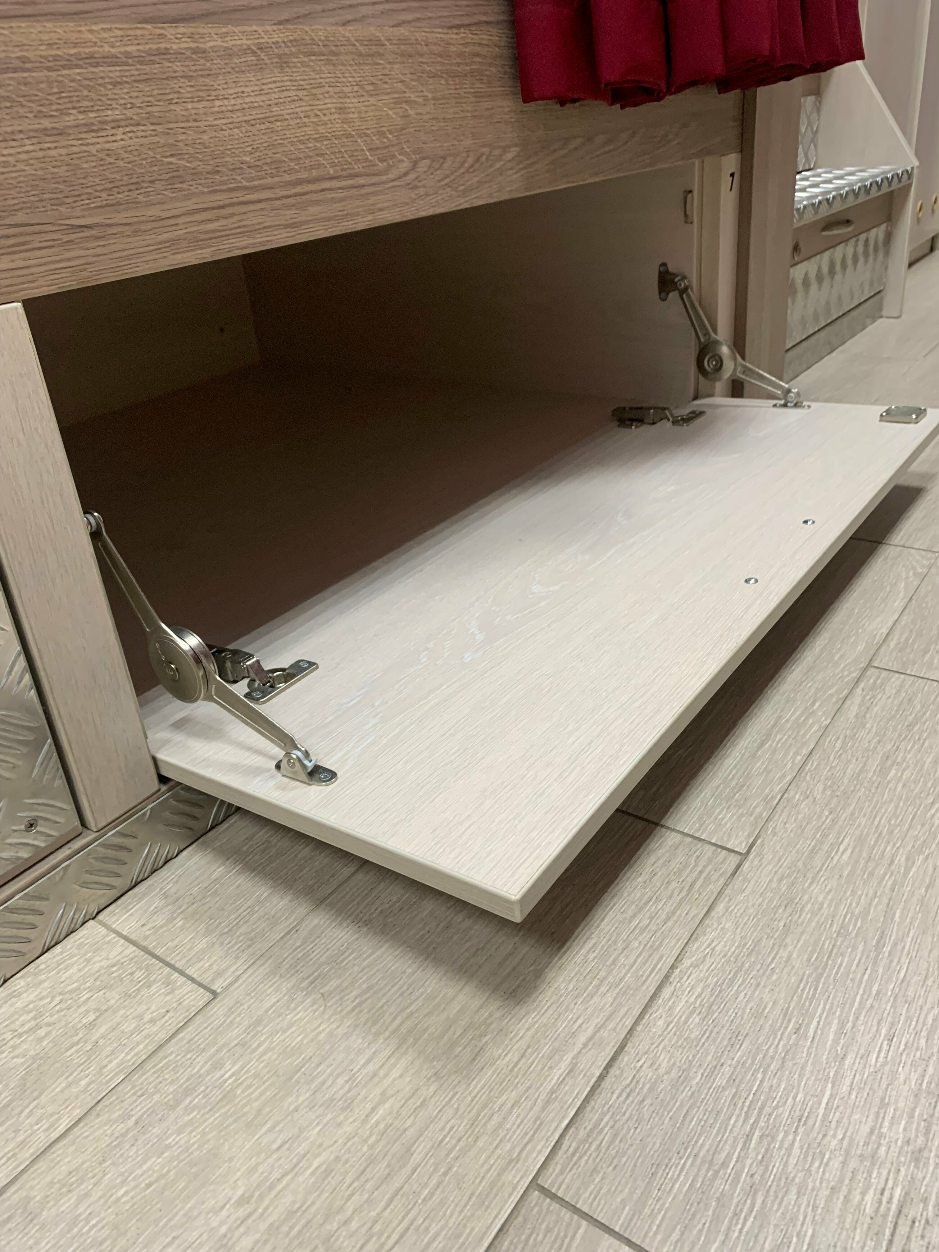 Кровать в общем 6-местном номере для женщин