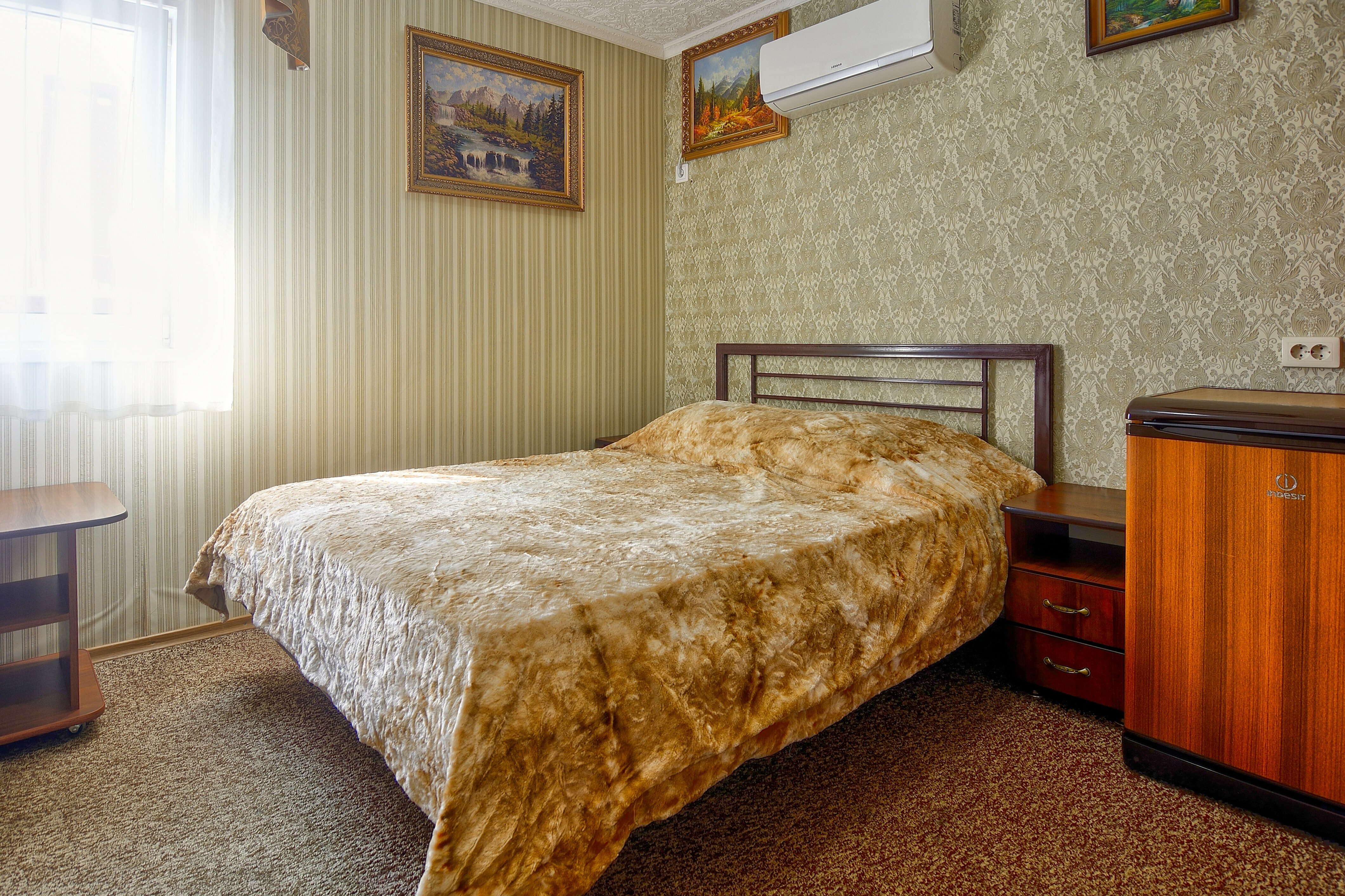 Трехместный стандарт Западный