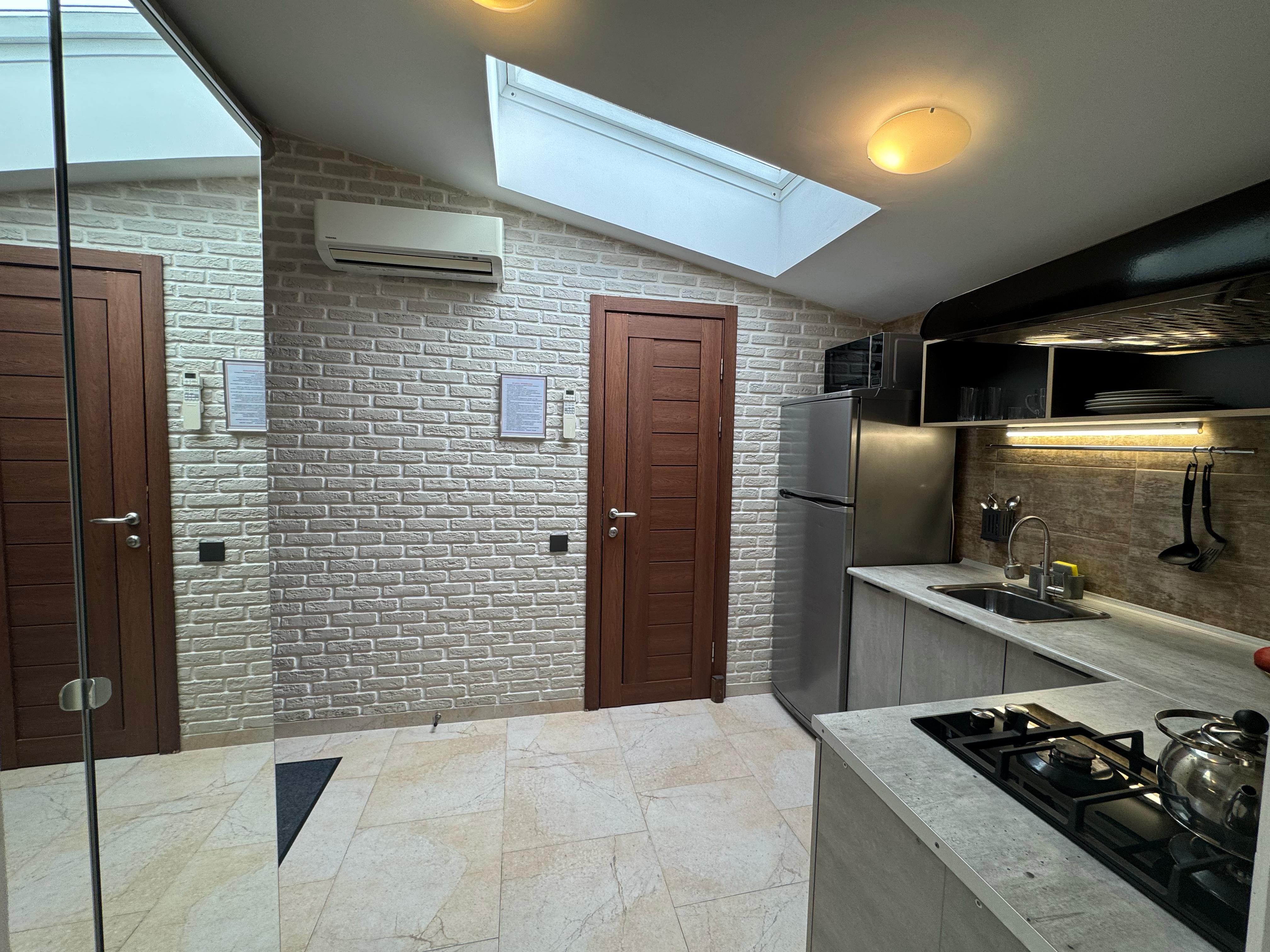 Трехместный номер с террасой