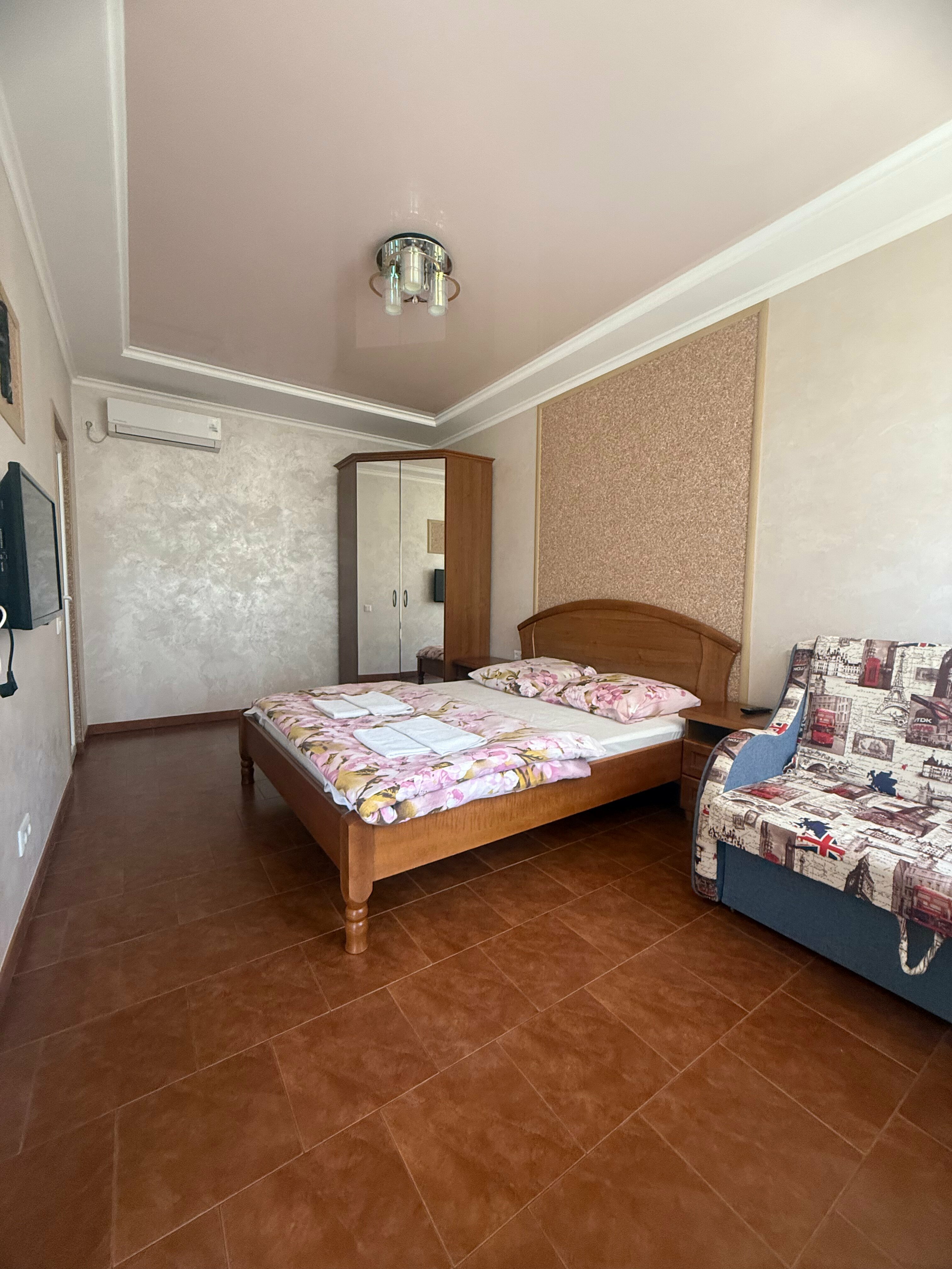 Семейный номер с террасой