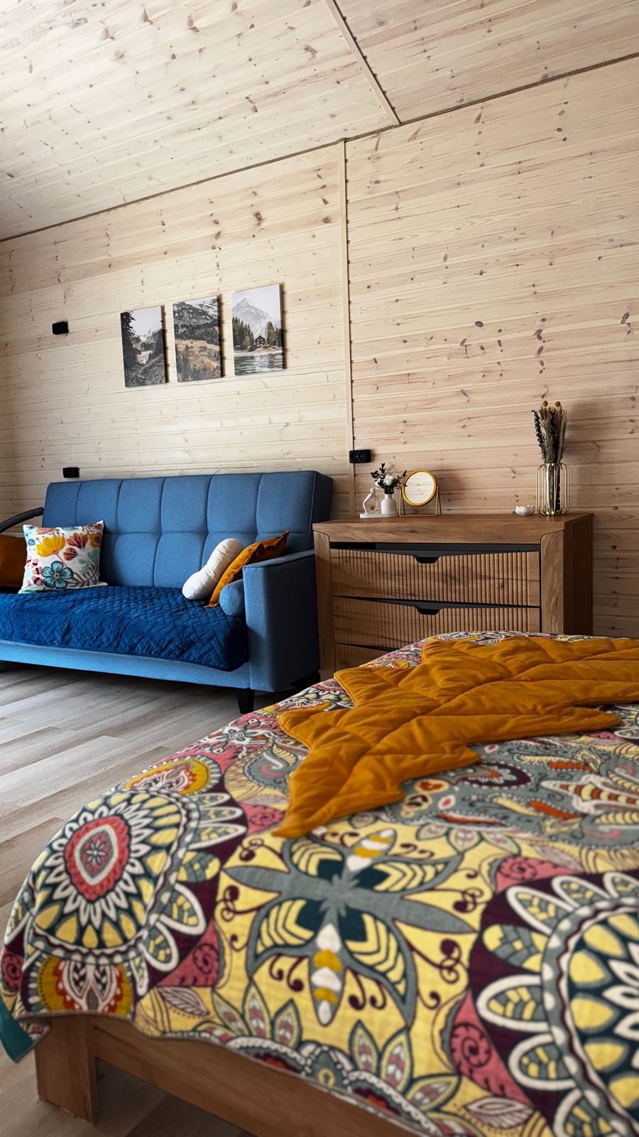 Дом у горной реки