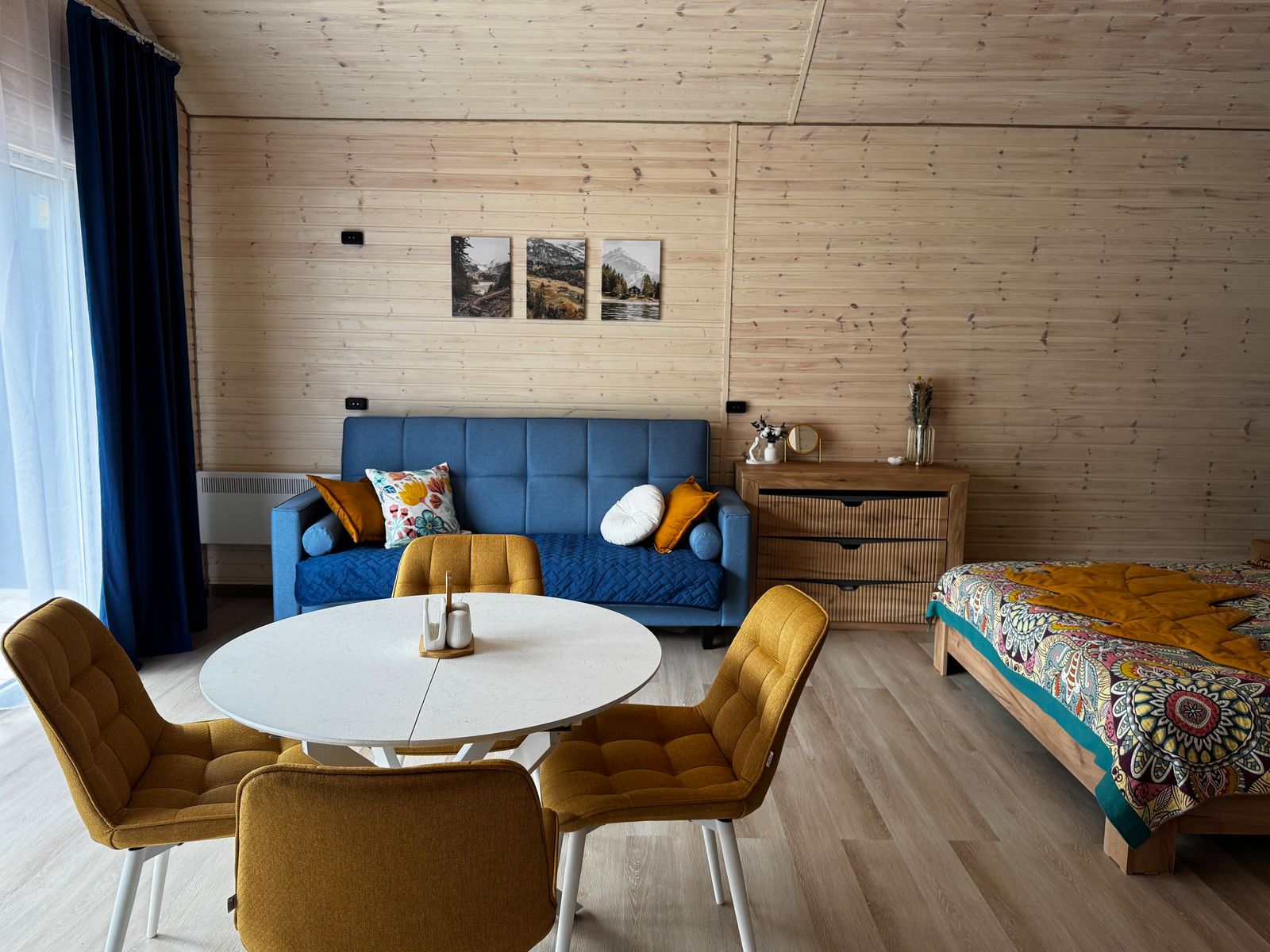 Дом у горной реки