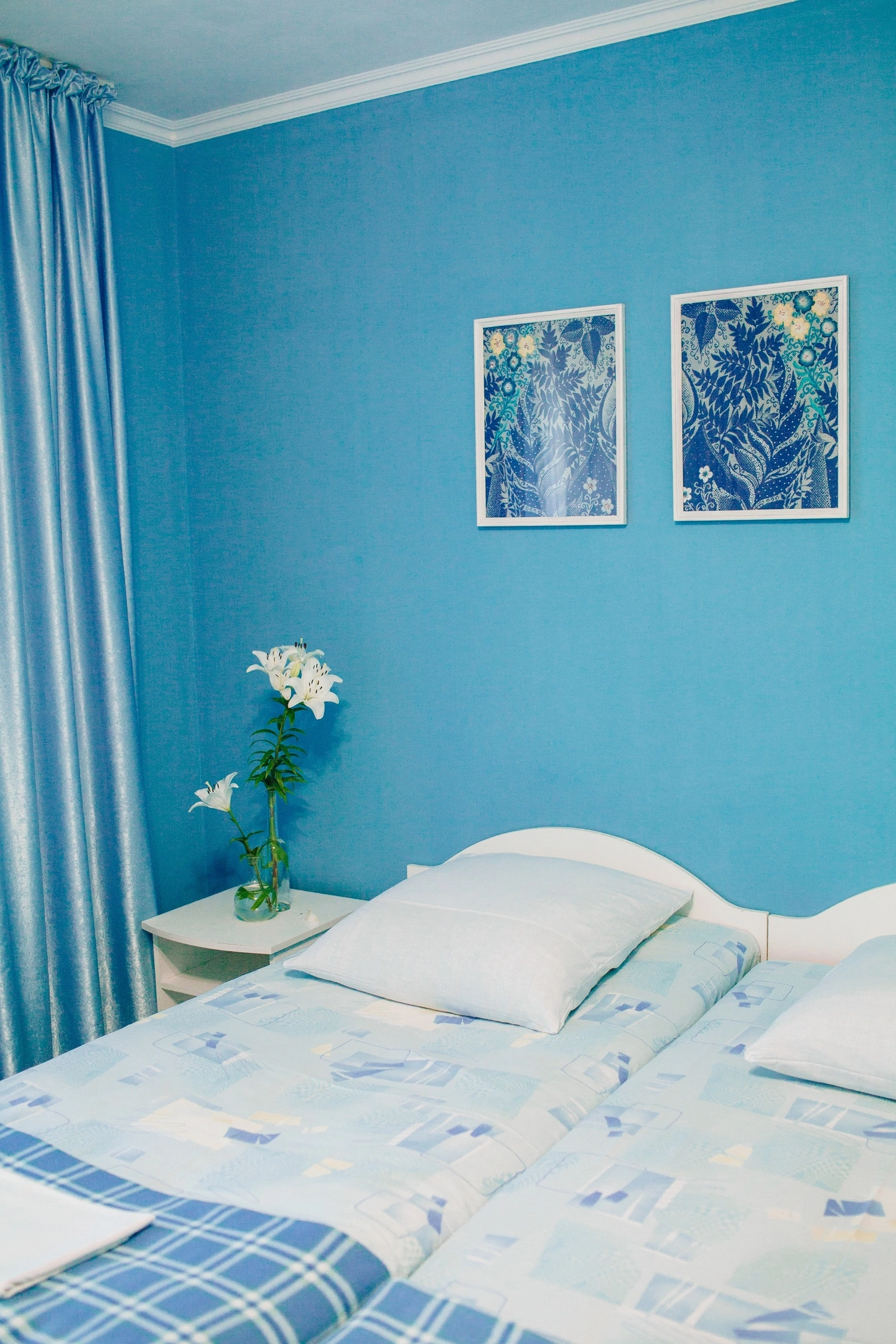 Трехместный номер «Комфорт» с душем