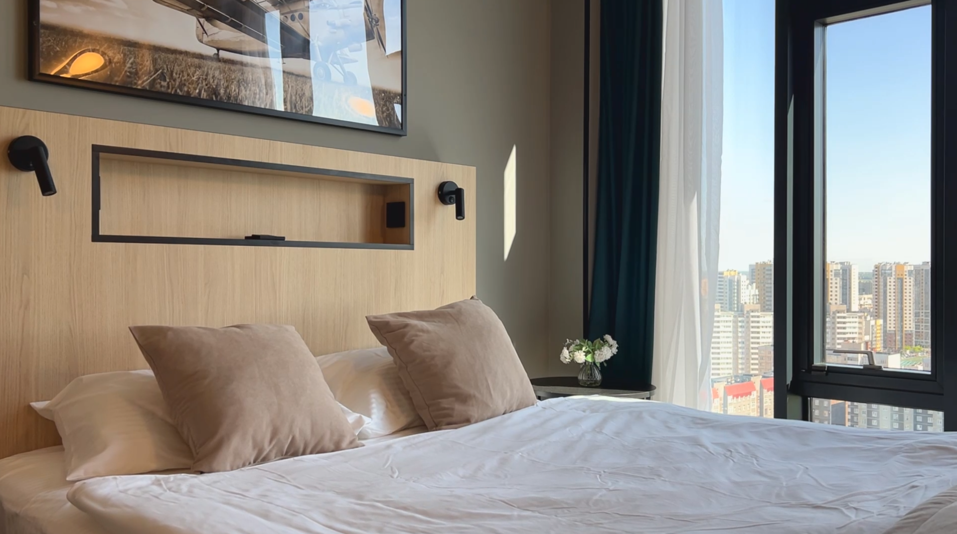 Номер с кроватью King Size на 22 этаже с видом на город