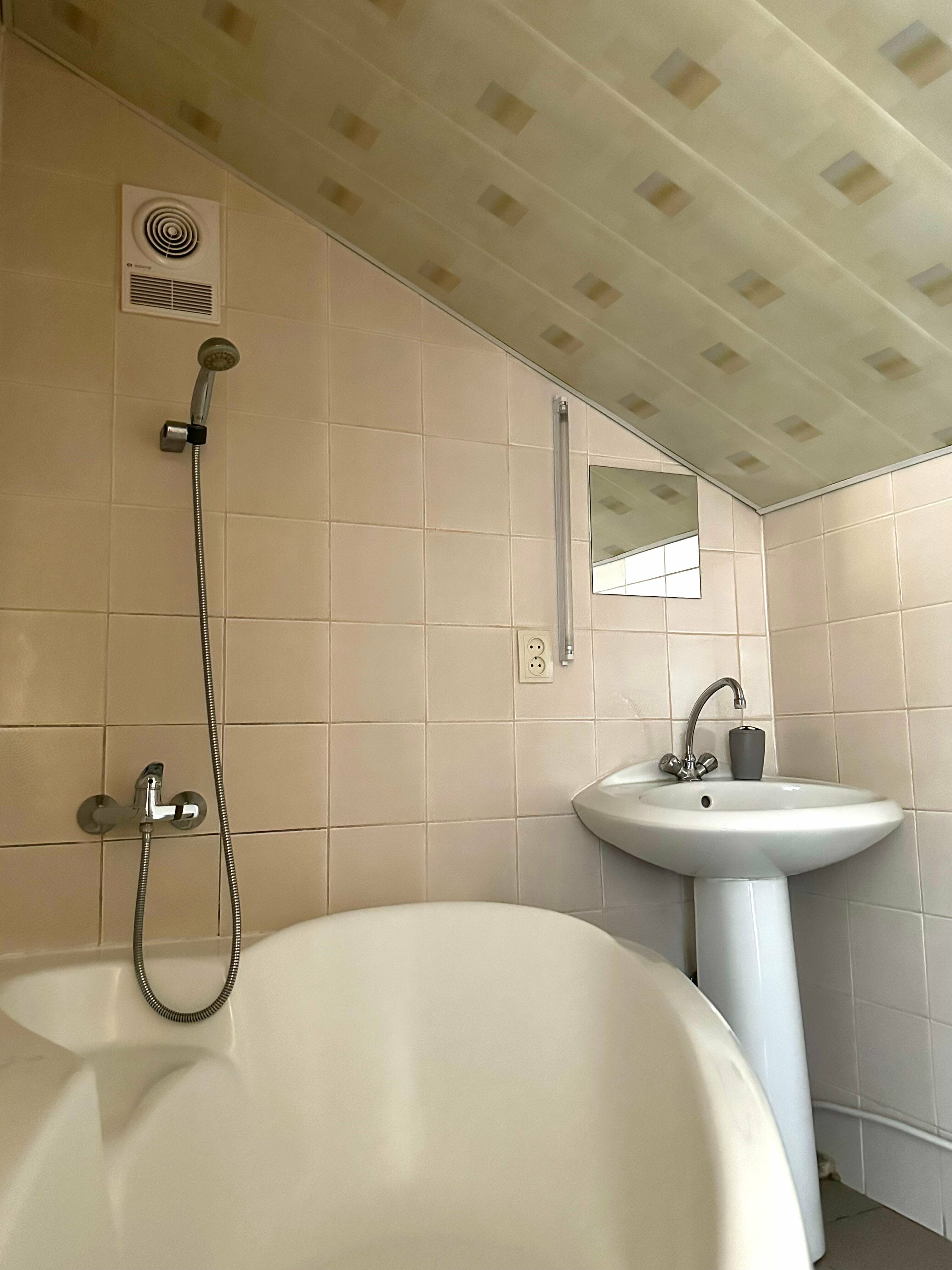 Небольшой двухместный номер с 1 кроватью