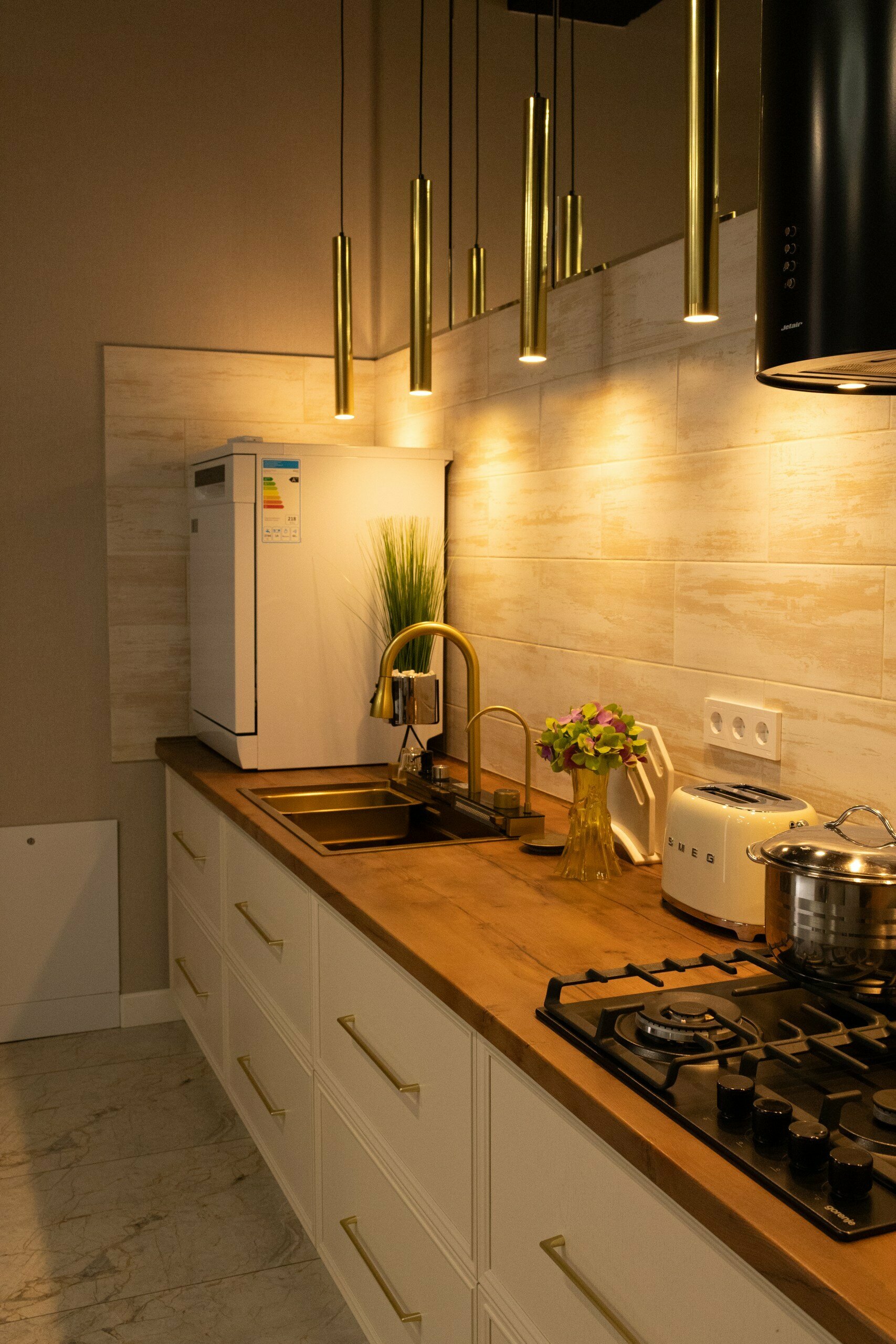 Двухкомнатная комната с собственным двориком