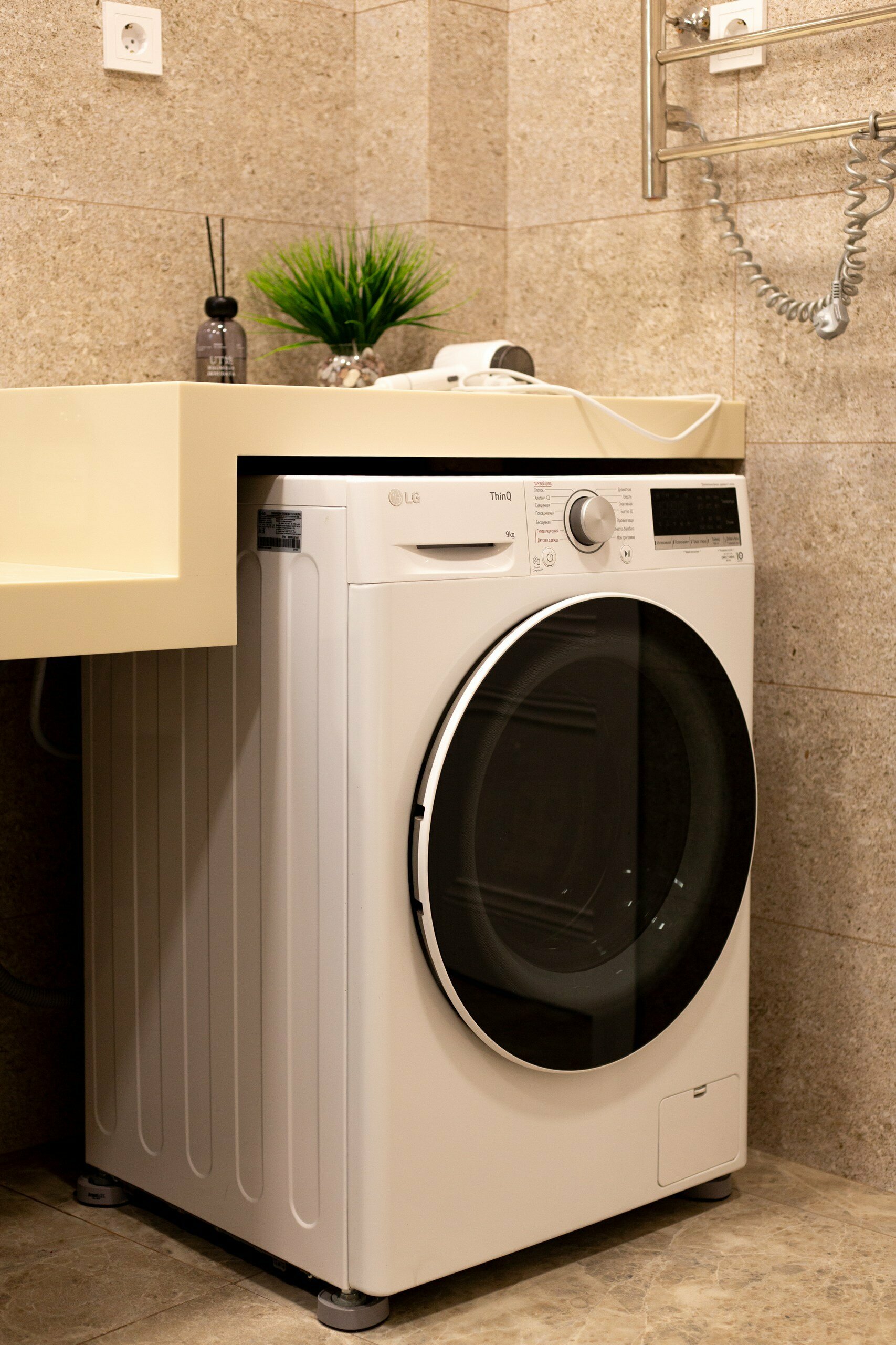 Двухкомнатная комната с собственным двориком