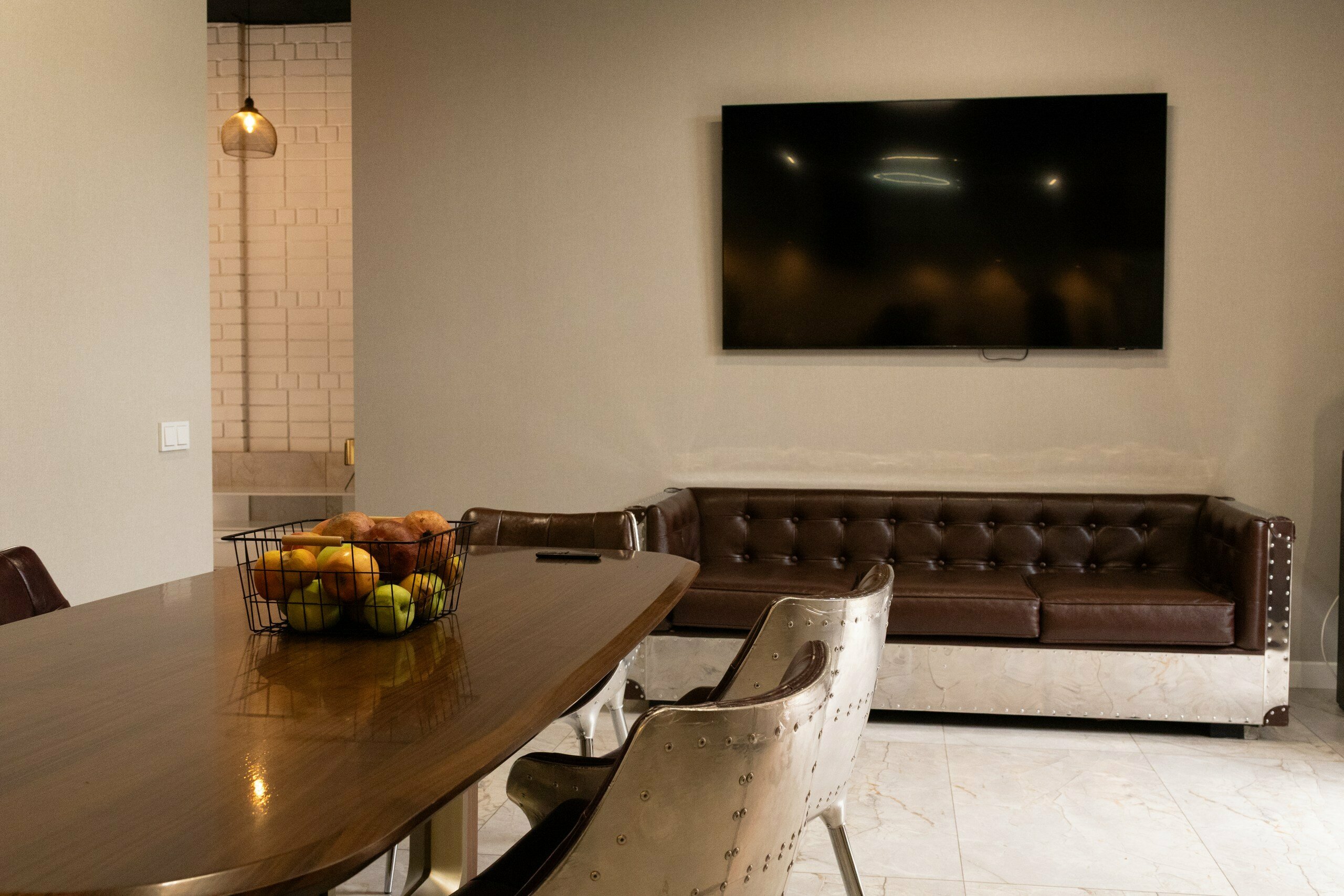 Двухкомнатная комната с собственным двориком