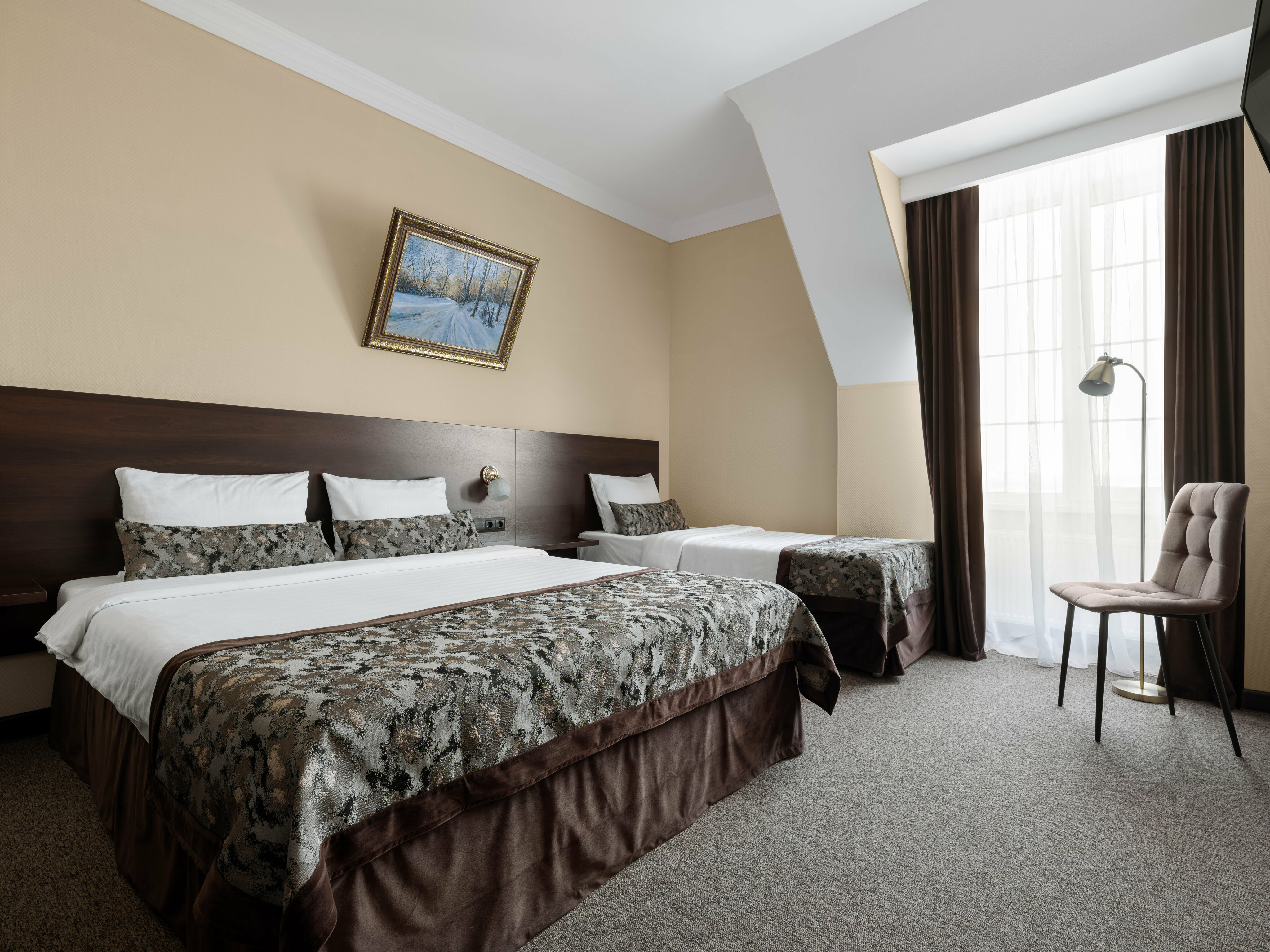 Стандартный трехместный номер с мини кухней