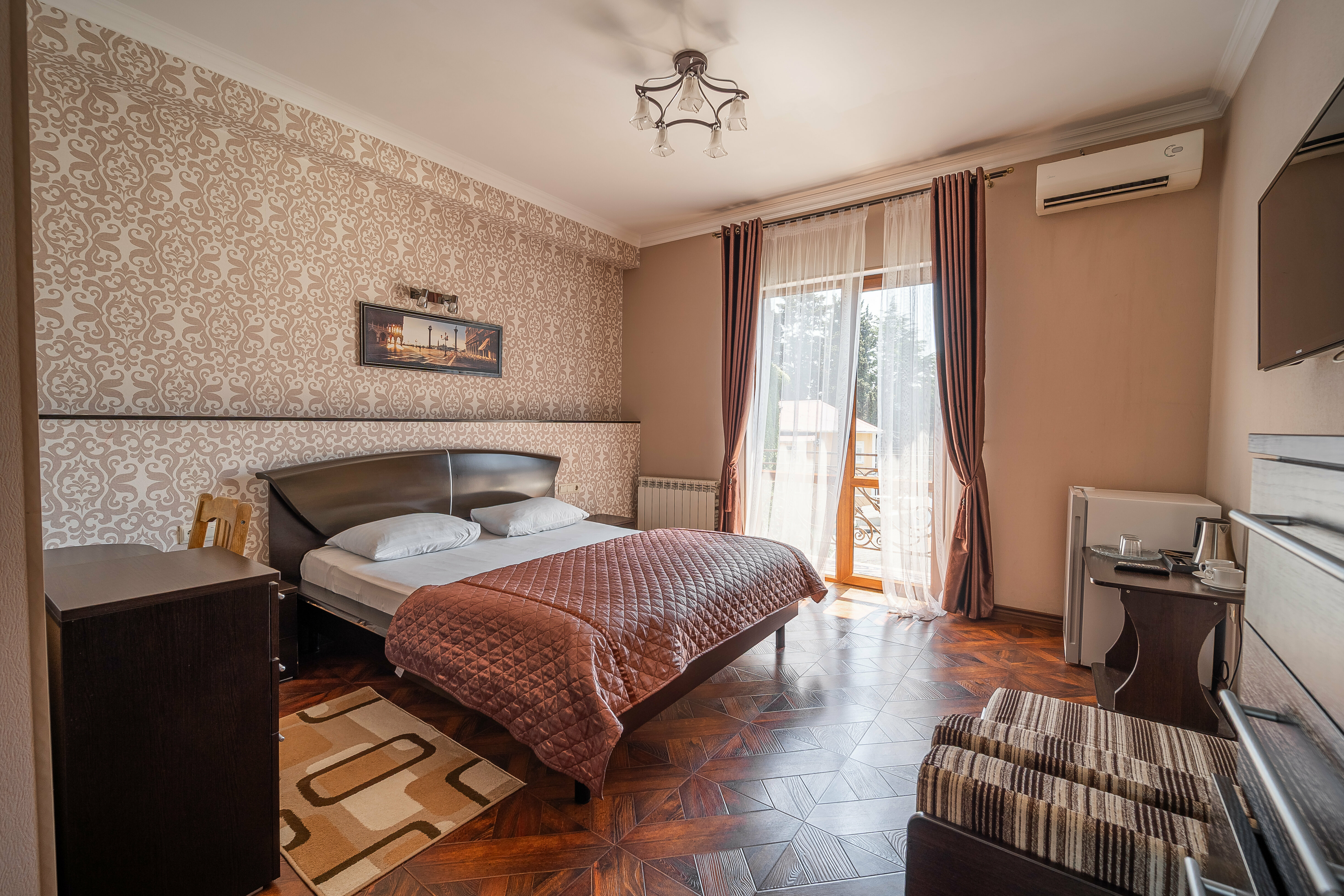 Стандартный номер с кроватью размера "queen-size"