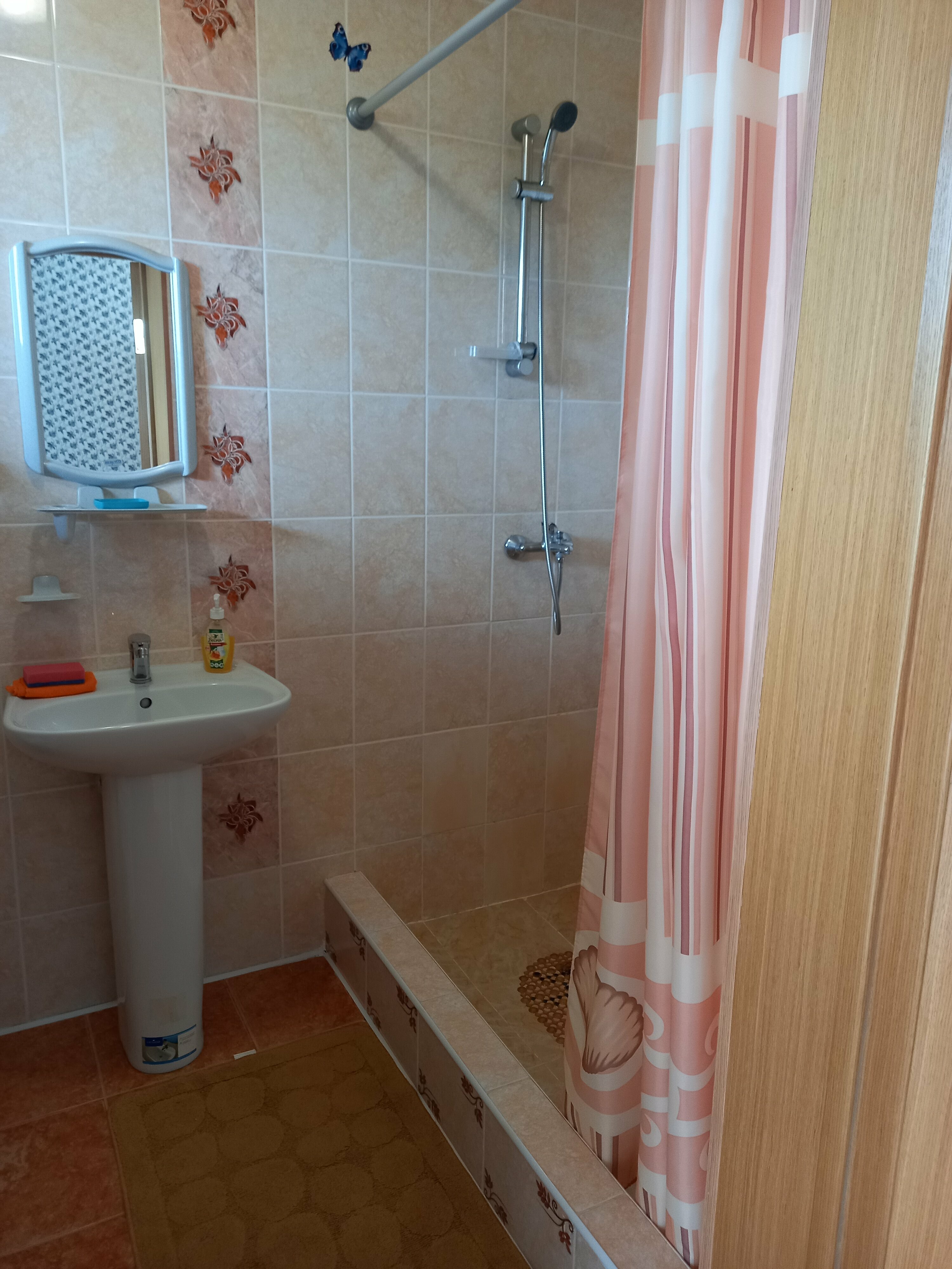 Четырехместный номер с балконом