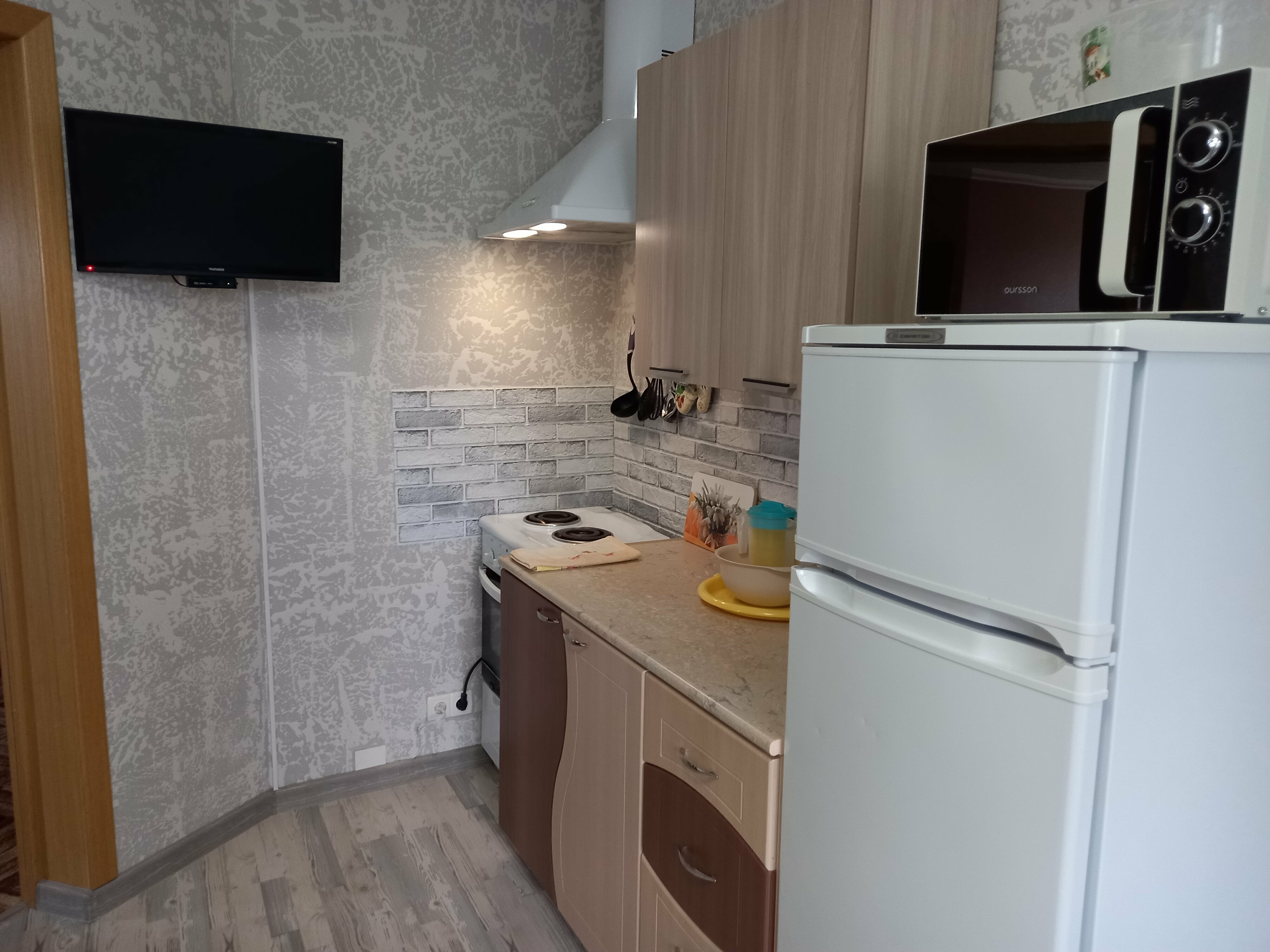 Семейный номер с боковым видом на море