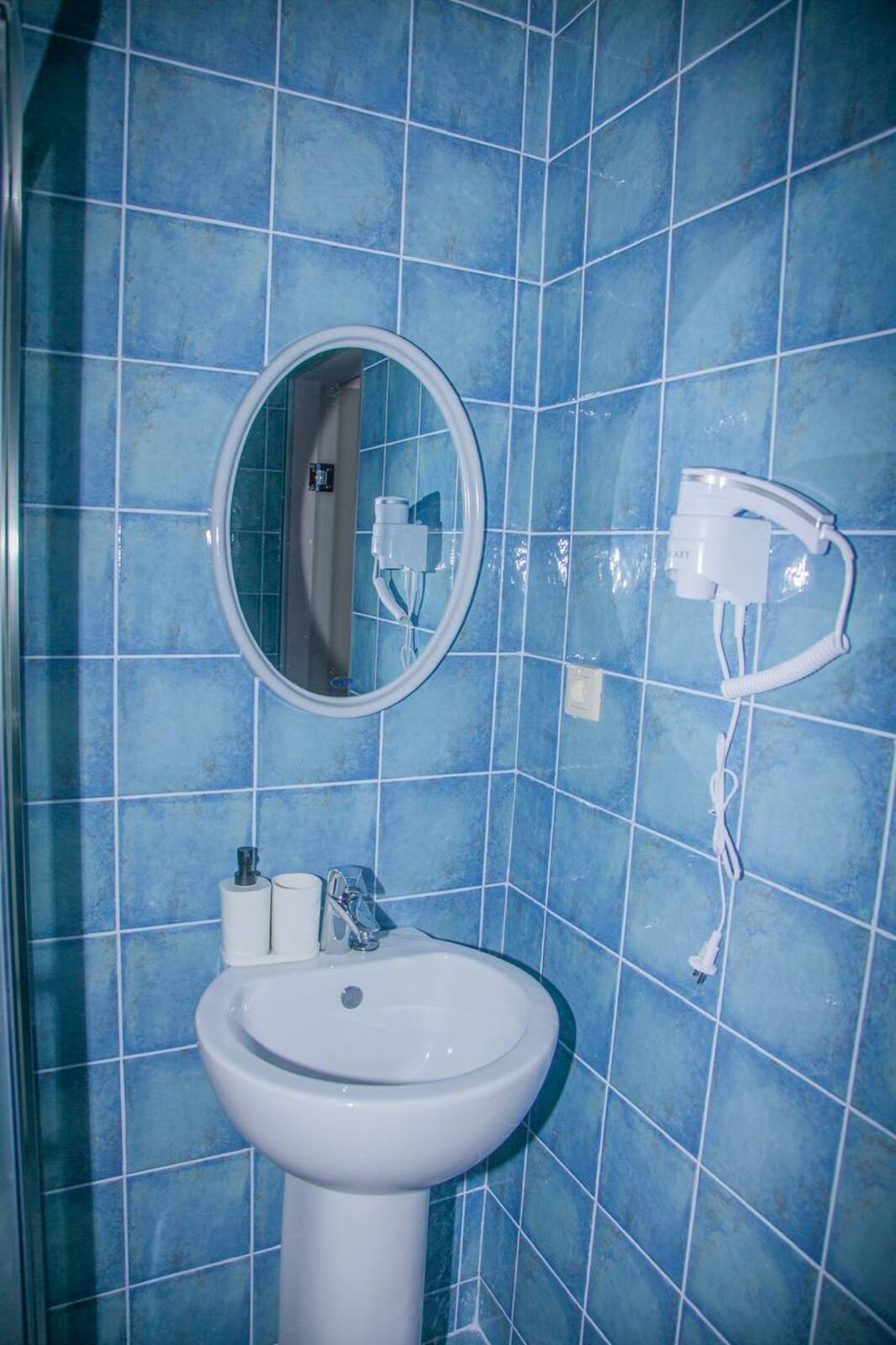 Стандарт с двуспальной кроватью и диваном