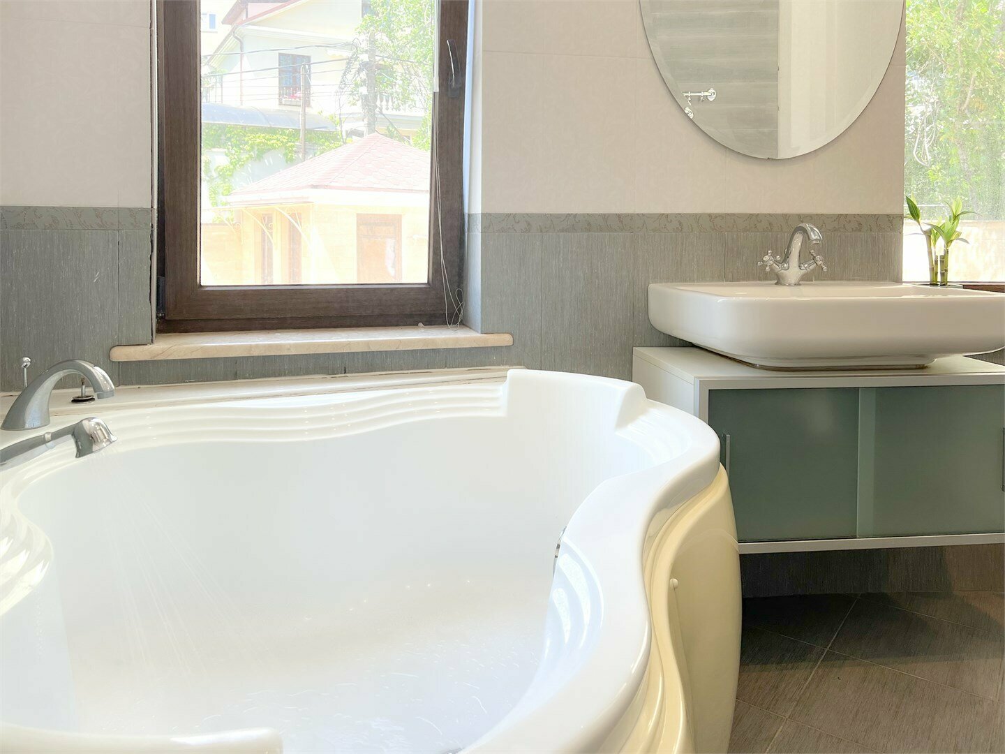 204 - Двухместная комната с кроватью размера "king-size". Собственная ванная комната