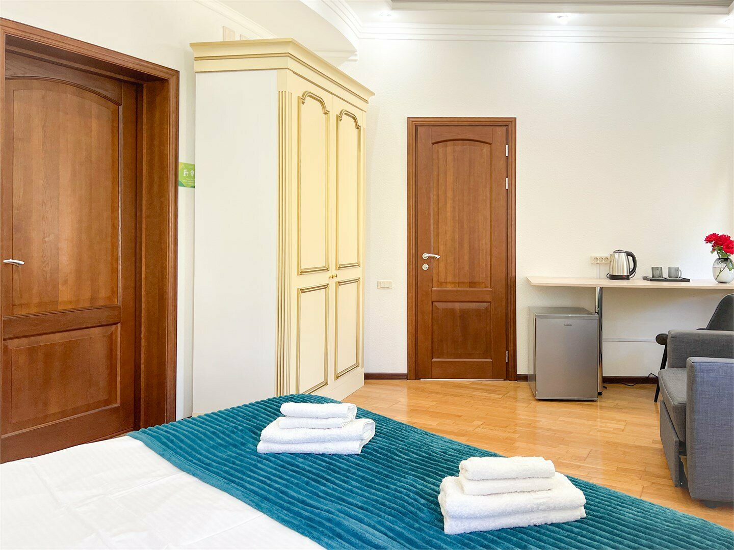 204 - Двухместная комната с кроватью размера "king-size". Собственная ванная комната