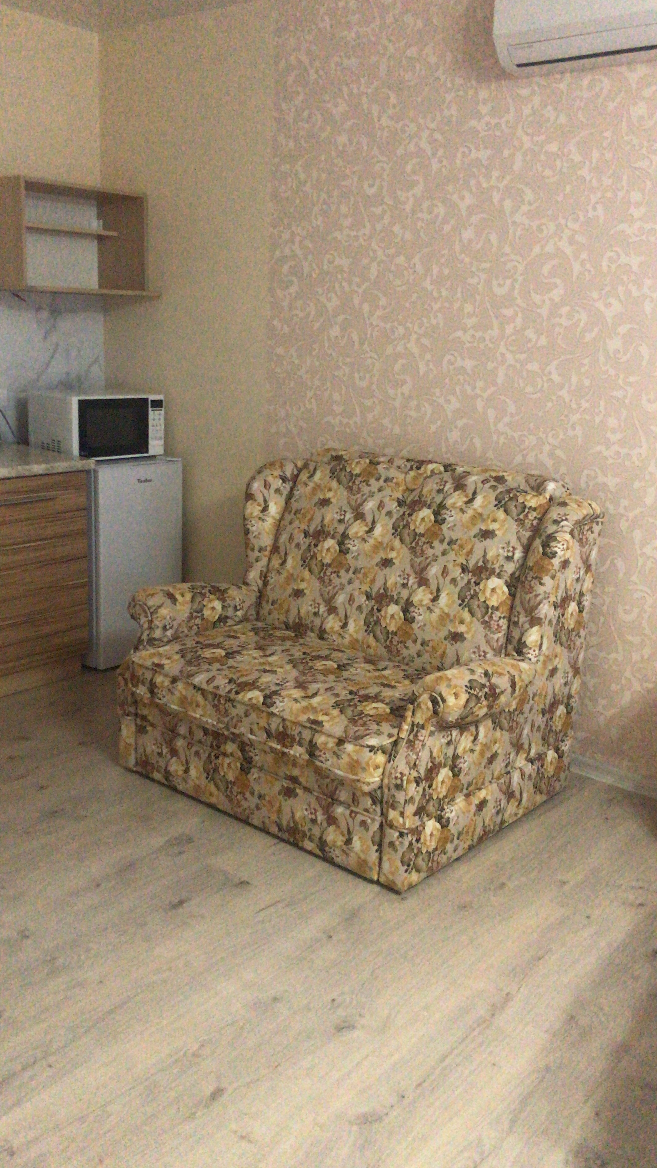 Трехместный номер с видом на бассейн