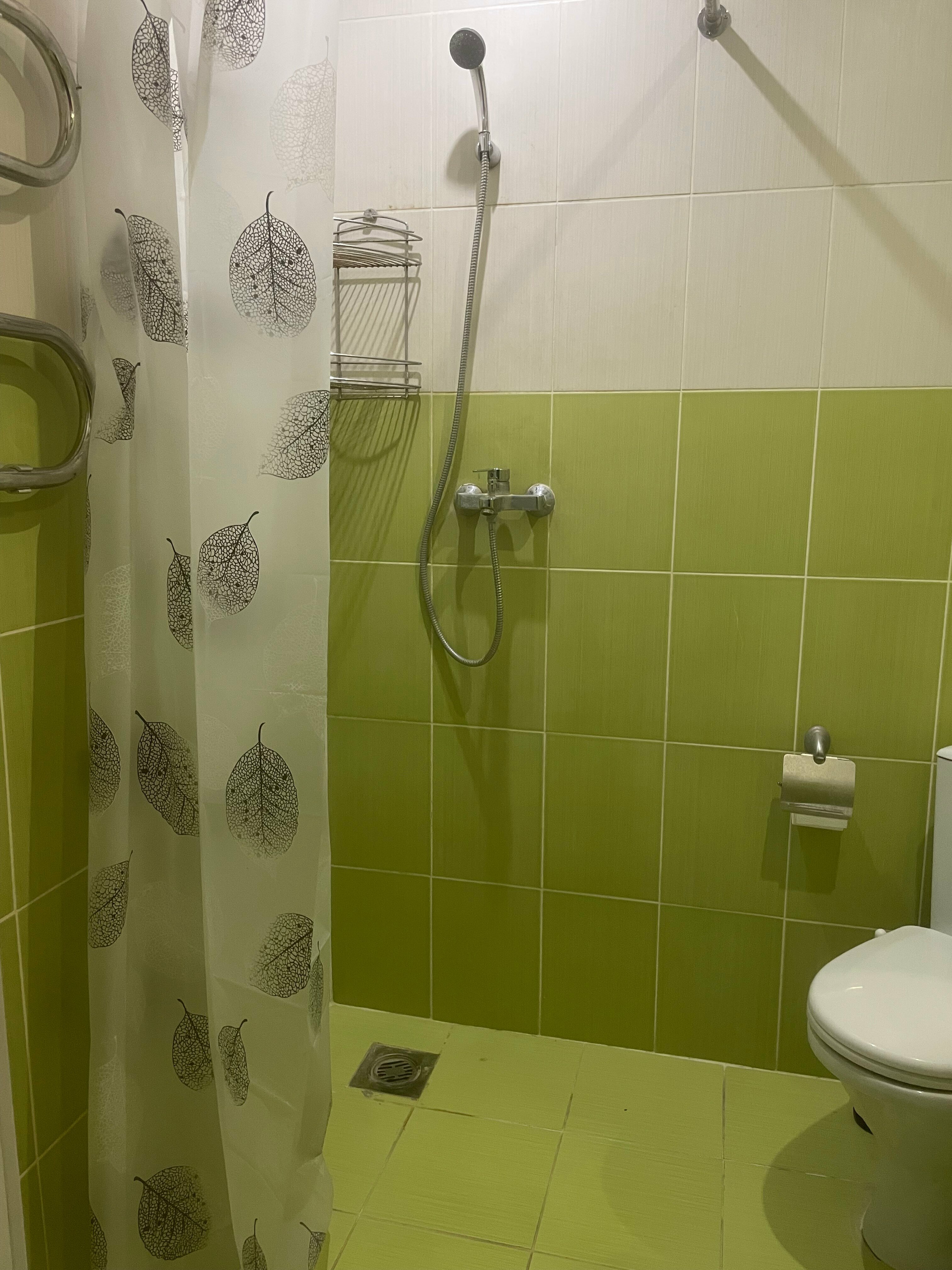 Кровать в общем 6-местном номере