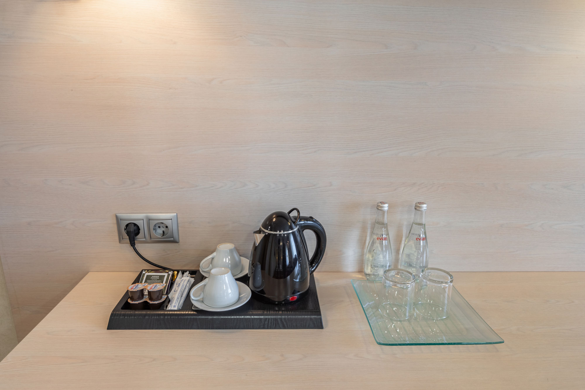 Джуниор Сюит