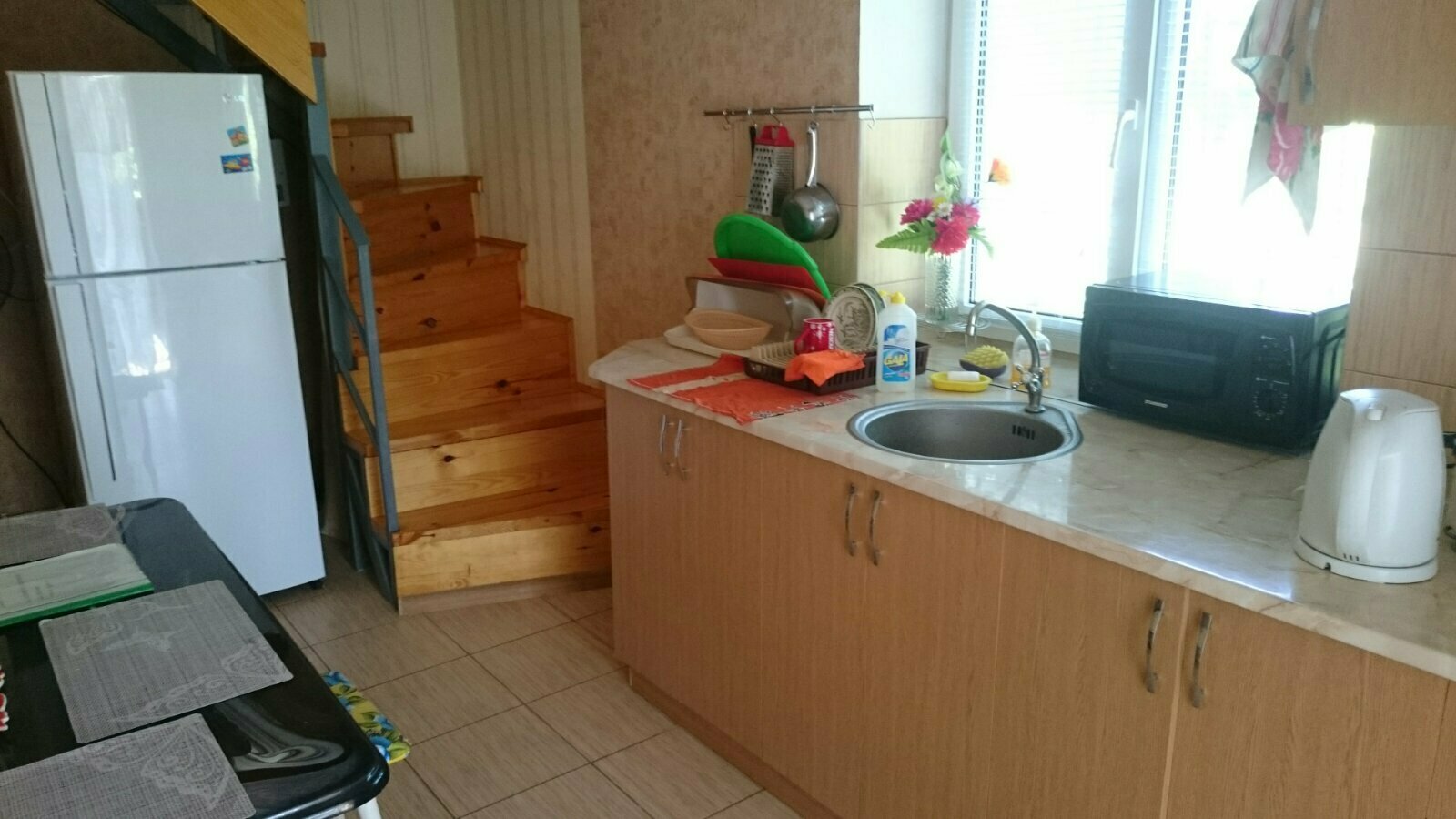 Четырехместный номер эконом-класса с общей ванной комнатой