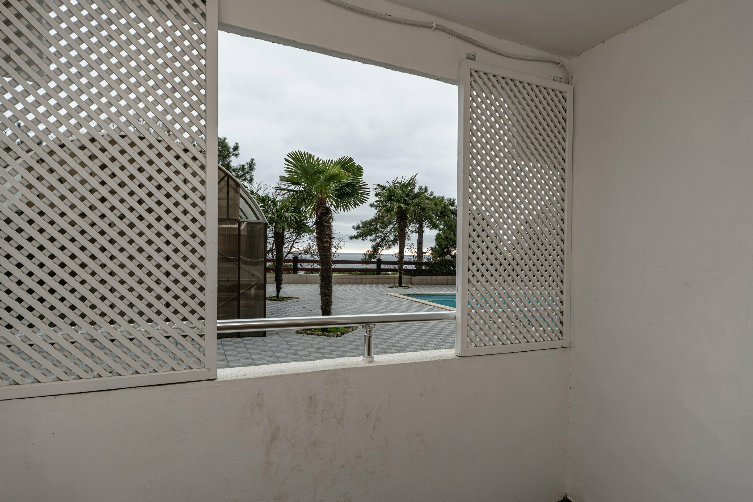 Повышенной комфортности 2-х местный 2-х комнатный  1-й этаж 107