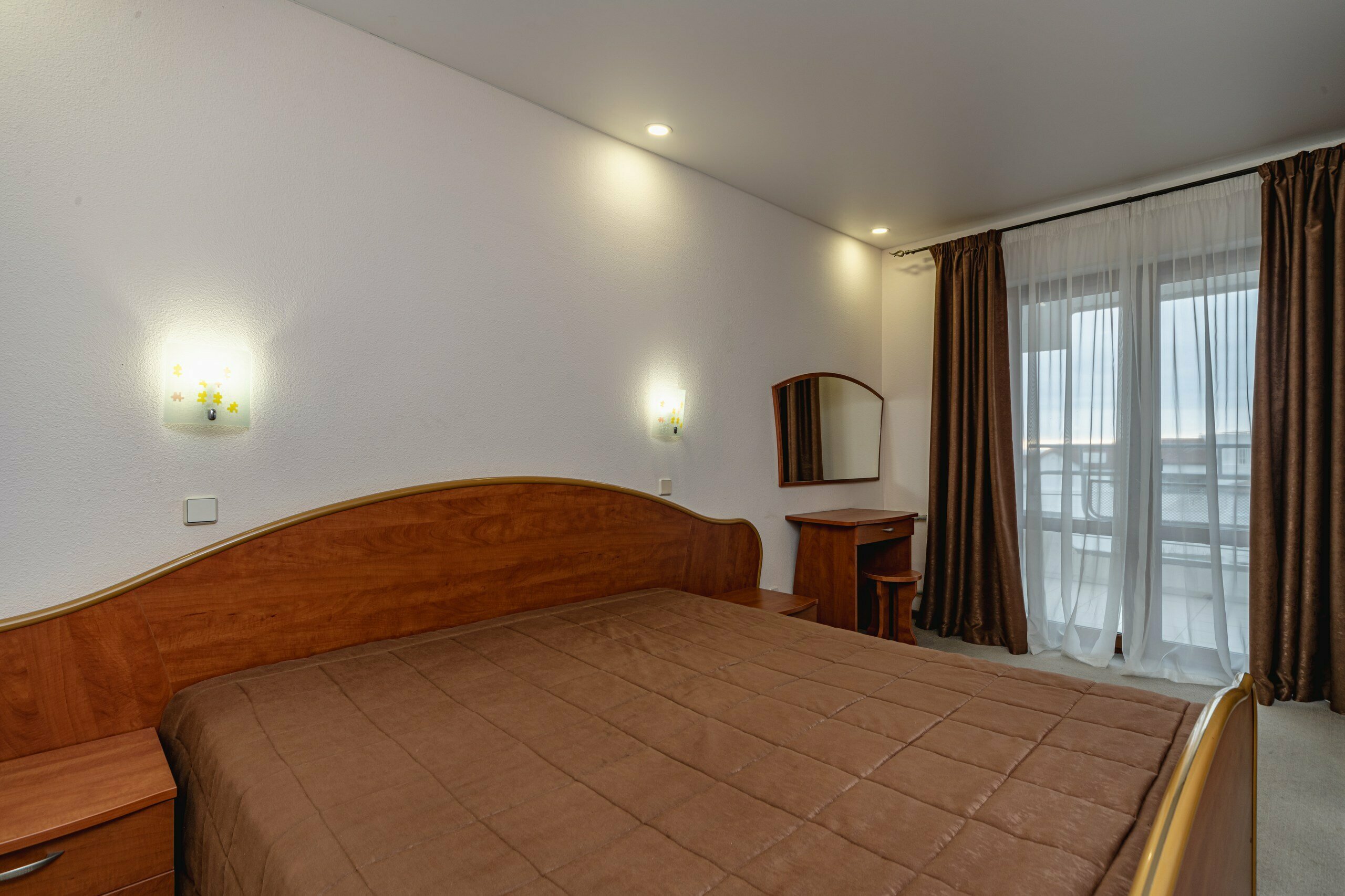 Повышенной комфортности 2-х местный 2-комнатный юг