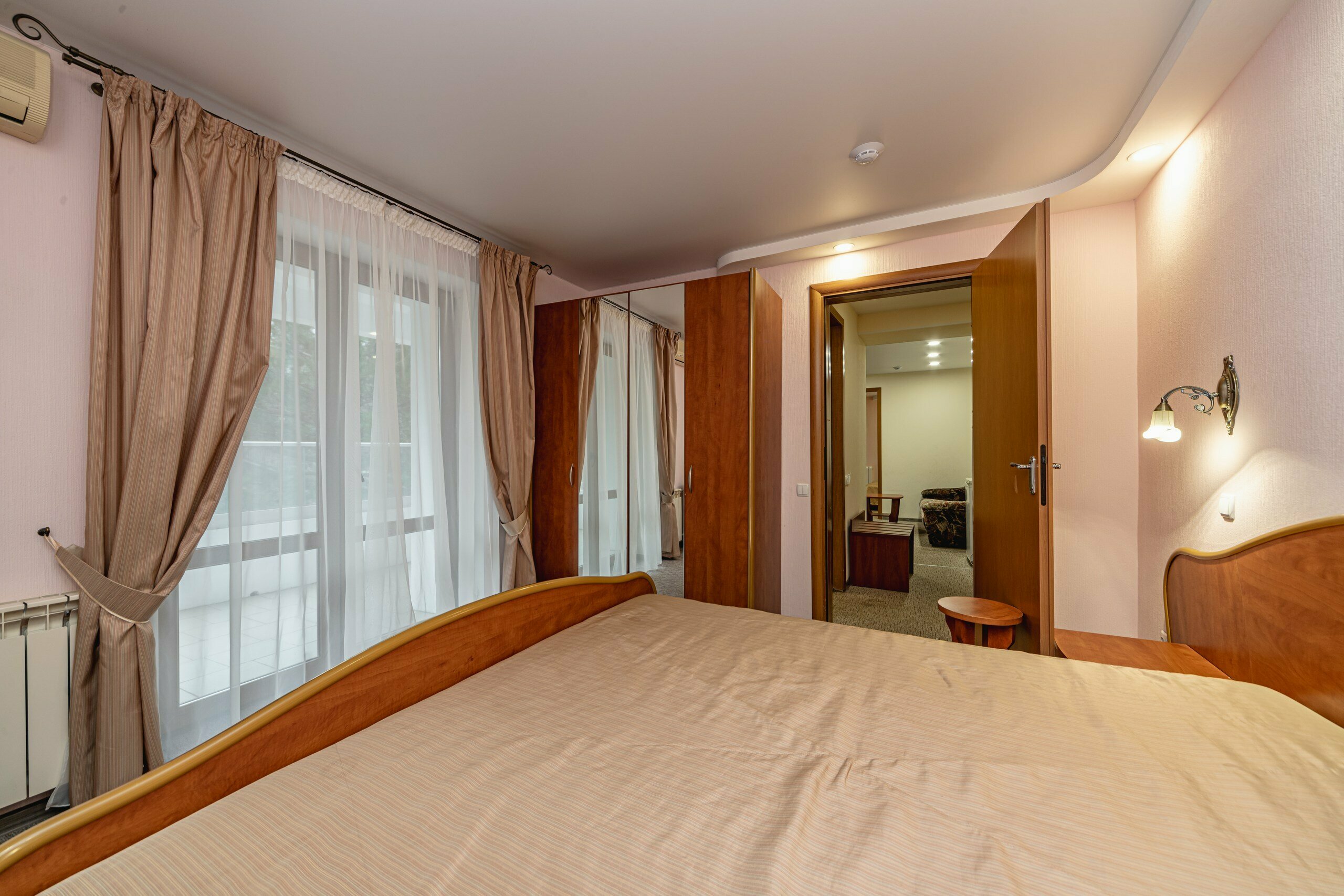 Полулюкс 2-х местный 3-комнатный