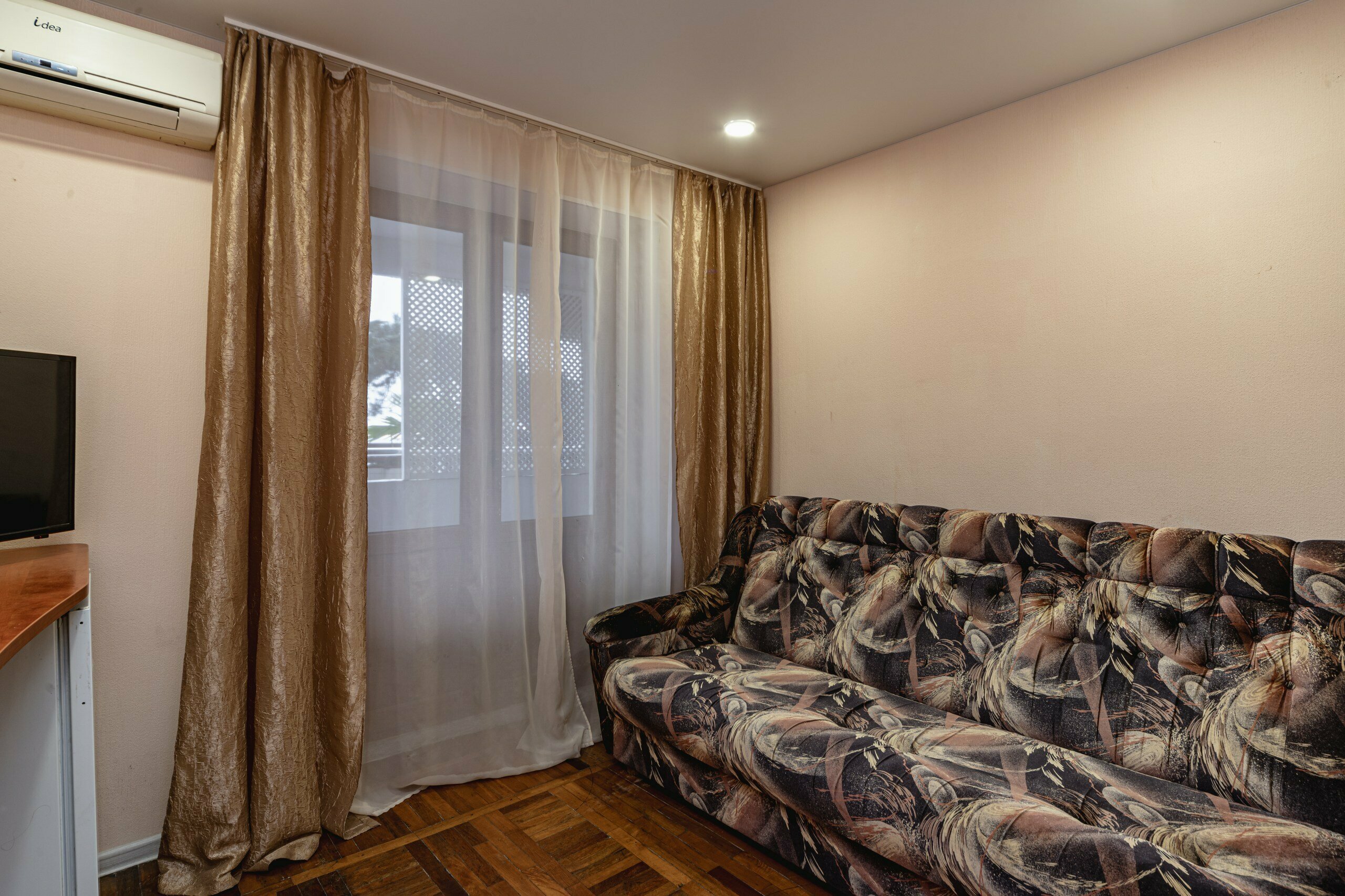 Повышенной комфортности 2-х местный 2-х комнатный  1-й этаж 107