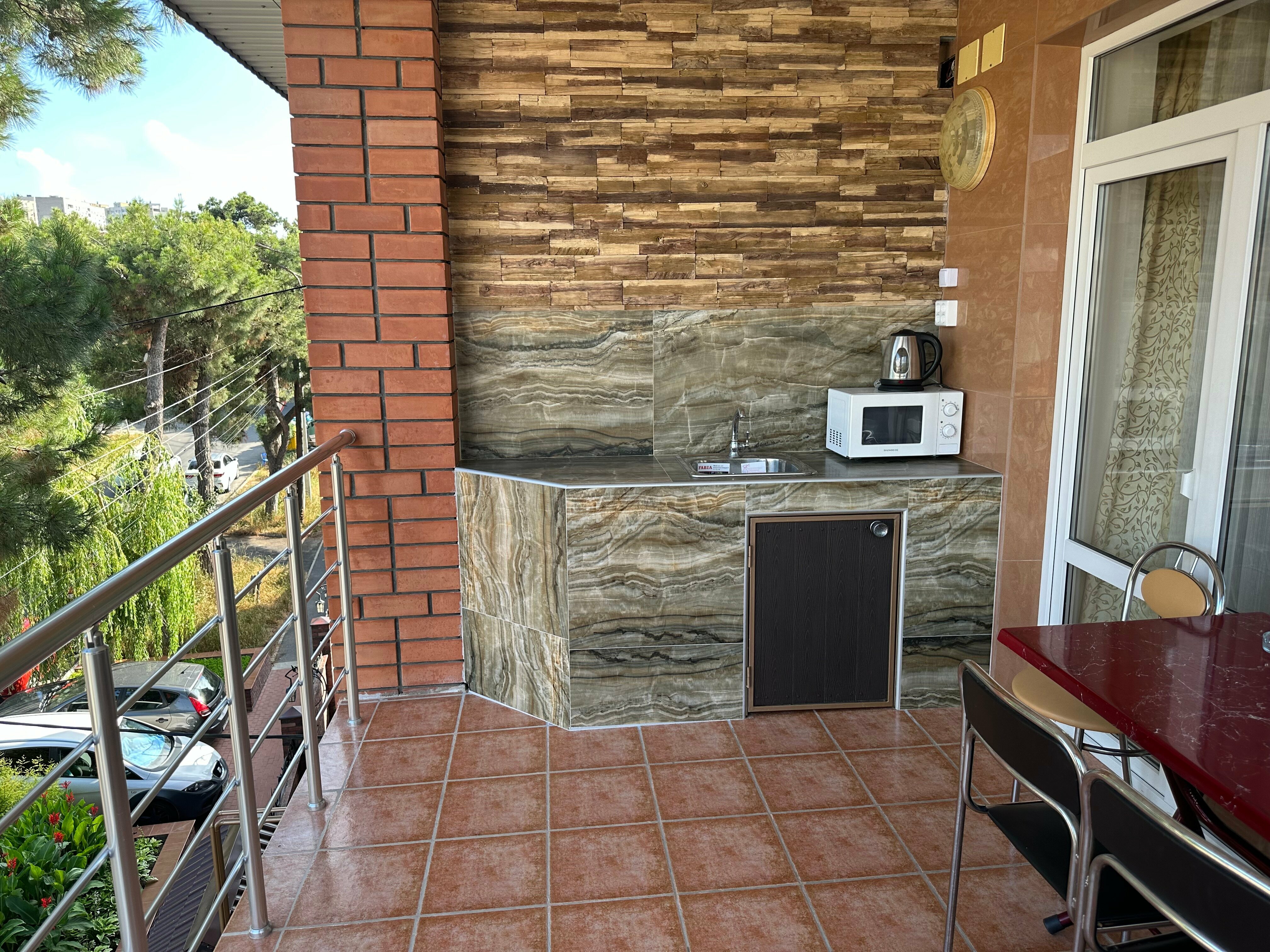 Делюкс 2+2 с балконом