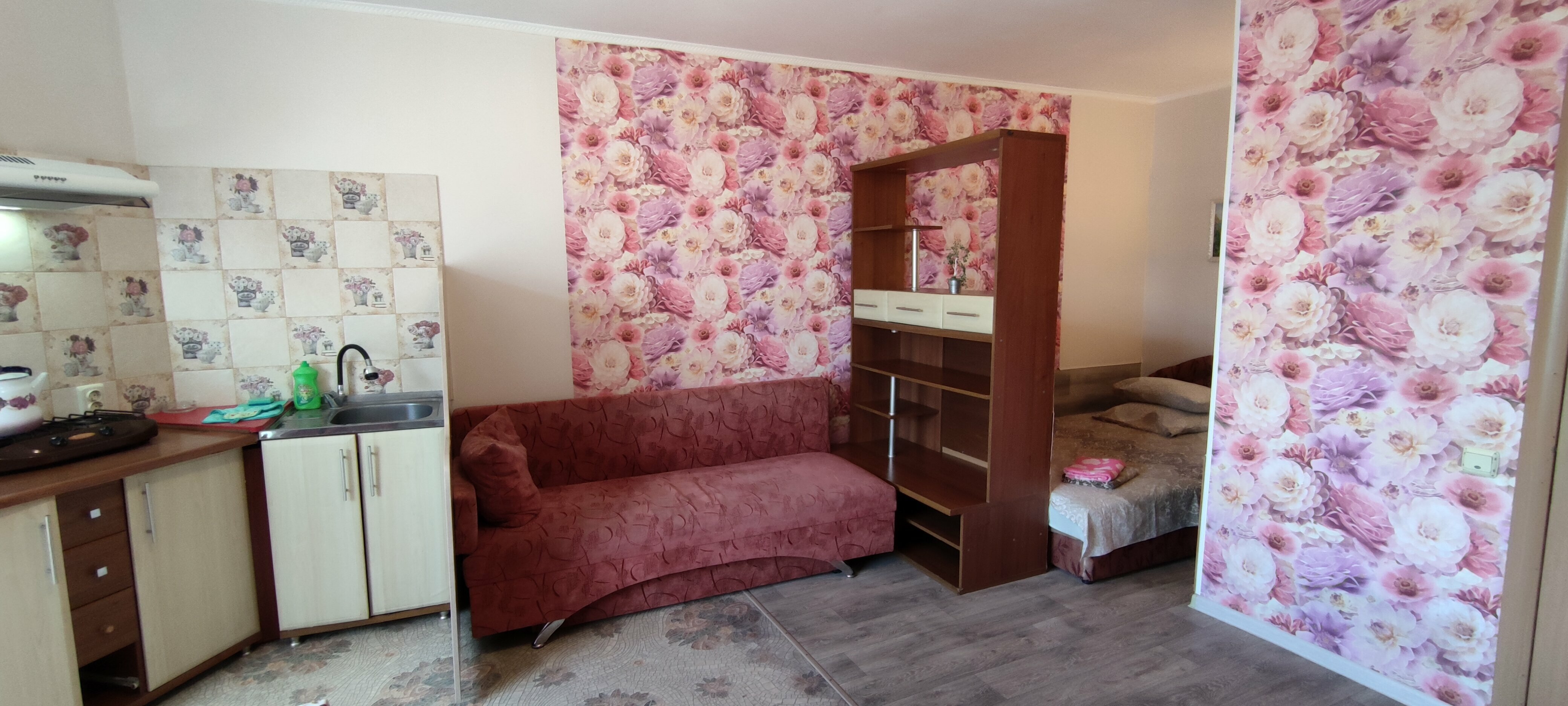 Номер до 4х человек с кухней, второй этаж.