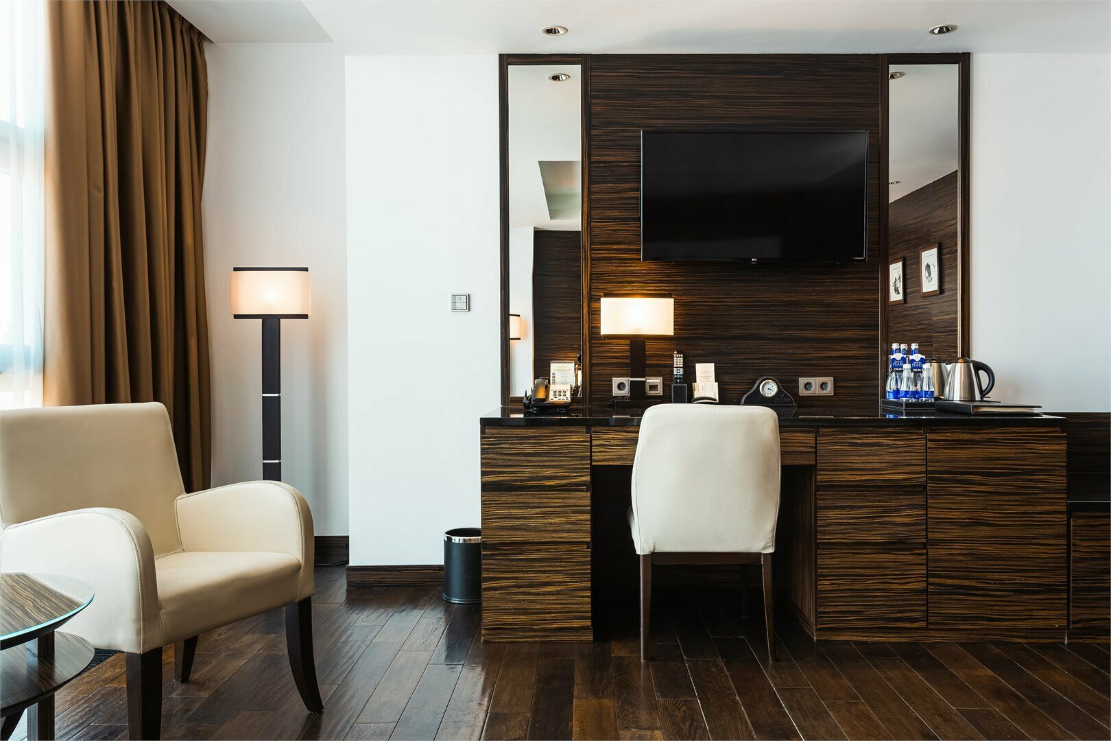 DELUXE BUSINESS с террасой