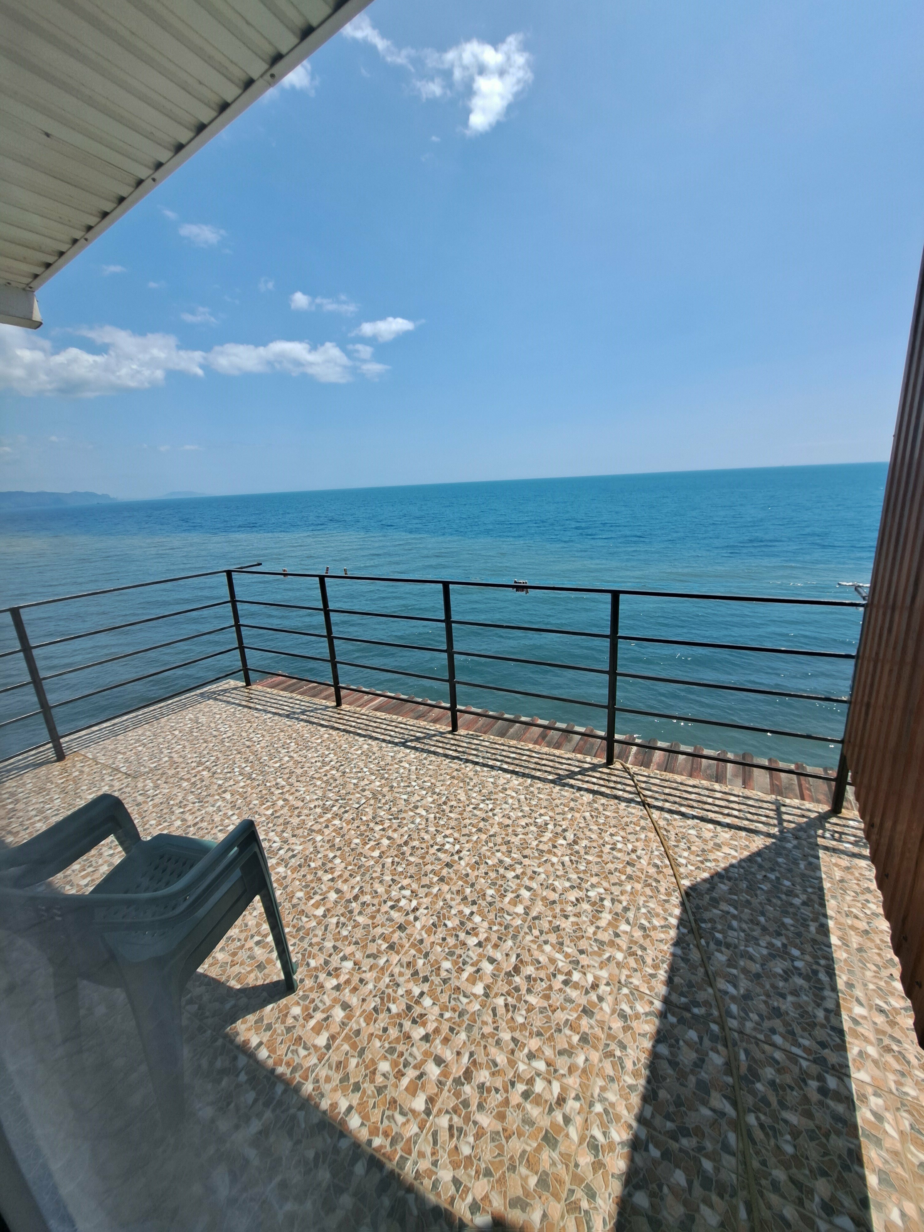 Люкс с видом на море угловой №13