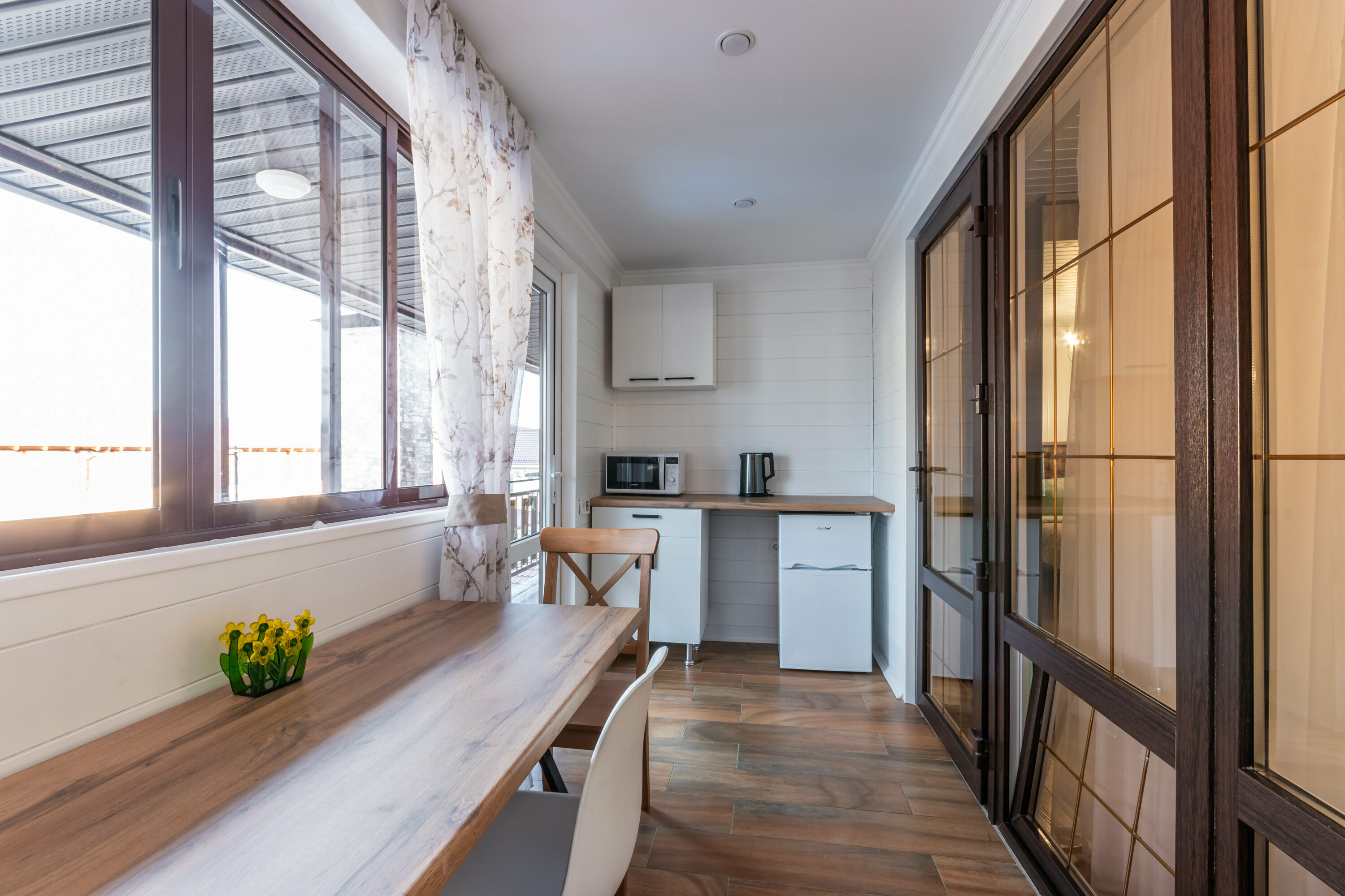 Трехместный кантри с верандой