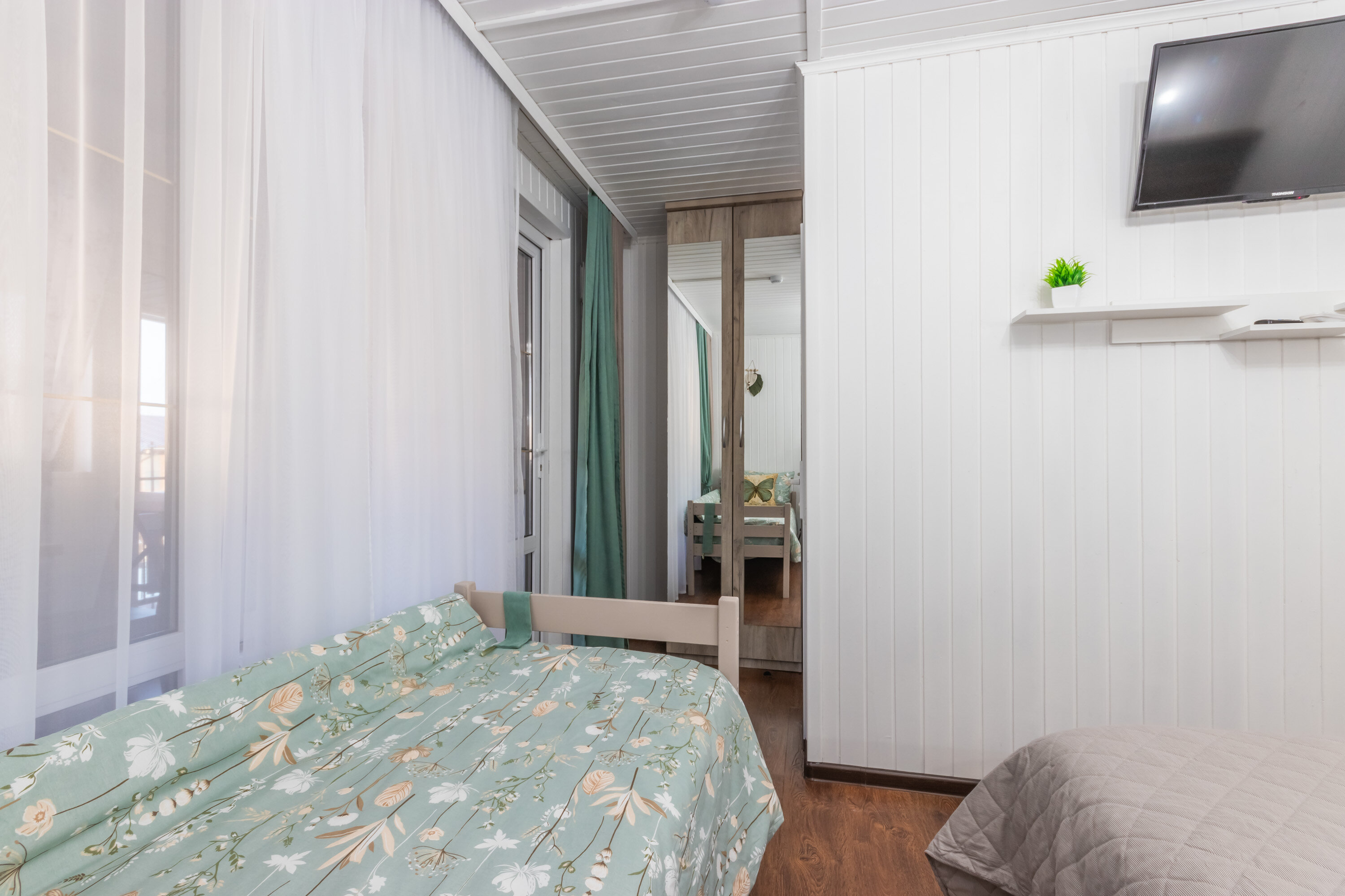 Трехместный кантри с верандой