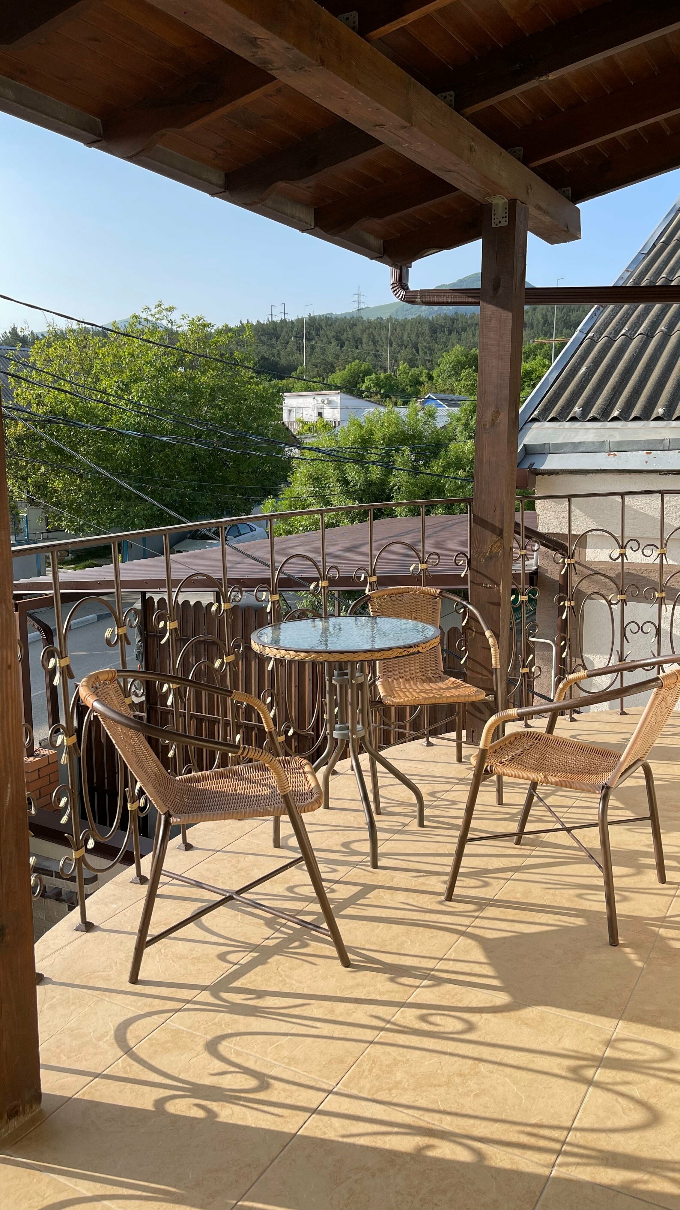 Трехместный номер с балконом