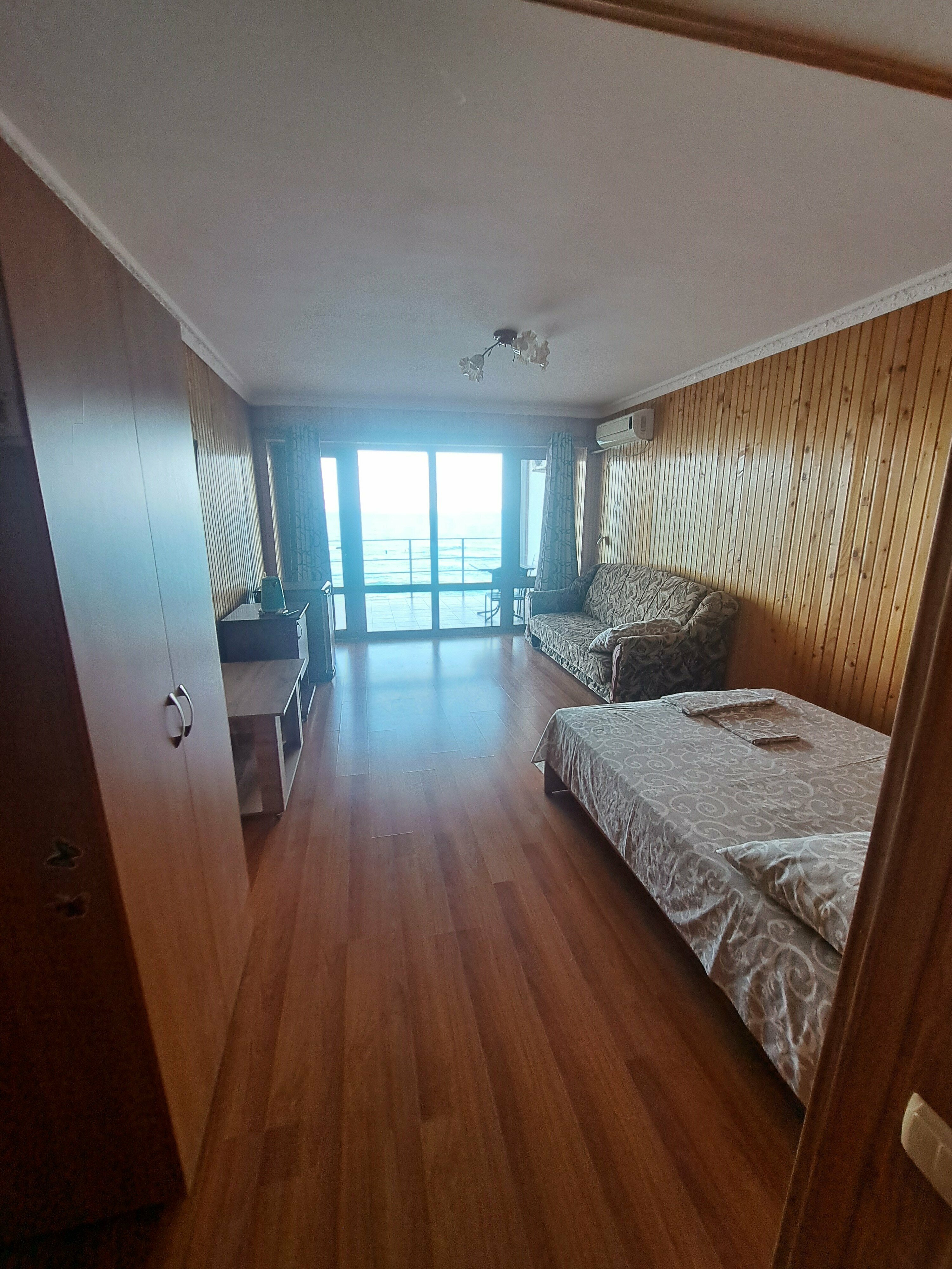 Семейный с видом на море №6